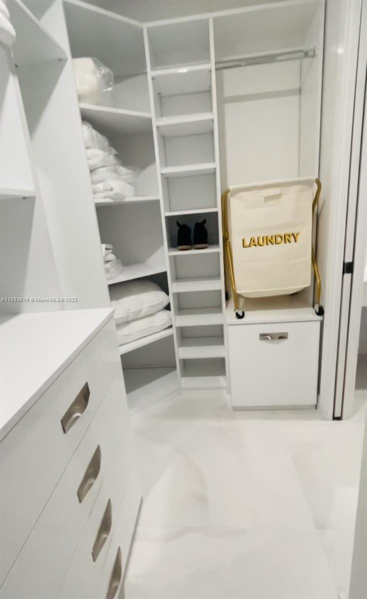 19217 Fisher Island Dr, Miami Beach, FL, 33109 United States, 2 Bedrooms Bedrooms, ,2 BathroomsBathrooms,Residential,For Sale,Fisher Island Dr,A11283819