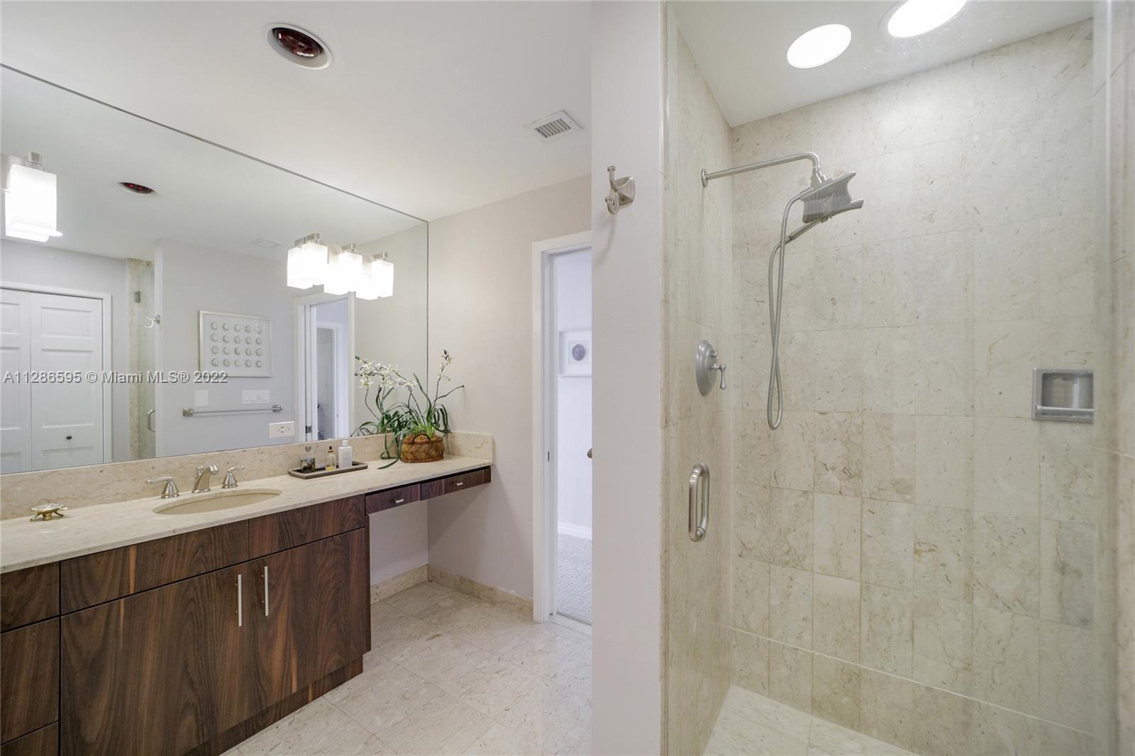 19133 Fisher Island Dr, Miami Beach, FL, 33109 United States, 2 Bedrooms Bedrooms, ,2 BathroomsBathrooms,Residential,For Sale,Fisher Island Dr,A11286595