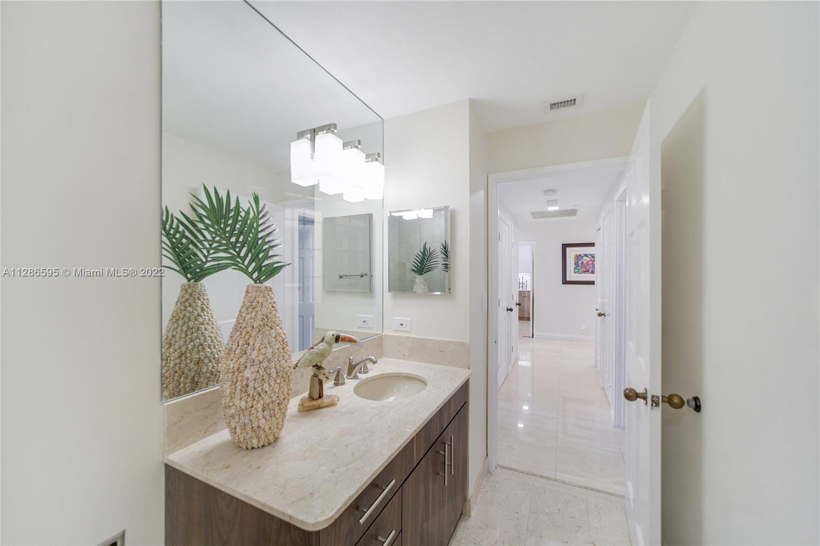 19133 Fisher Island Dr, Miami Beach, FL, 33109 United States, 2 Bedrooms Bedrooms, ,2 BathroomsBathrooms,Residential,For Sale,Fisher Island Dr,A11286595