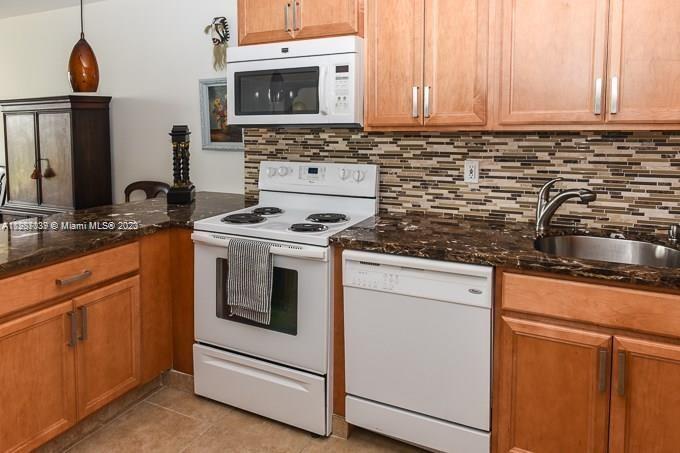 13499 Biscayne Blvd 1711, North Miami, Florida 33181, 1 Bedroom Bedrooms, ,1 BathroomBathrooms,Residential,For Sale,13499 Biscayne Blvd 1711,A11287039