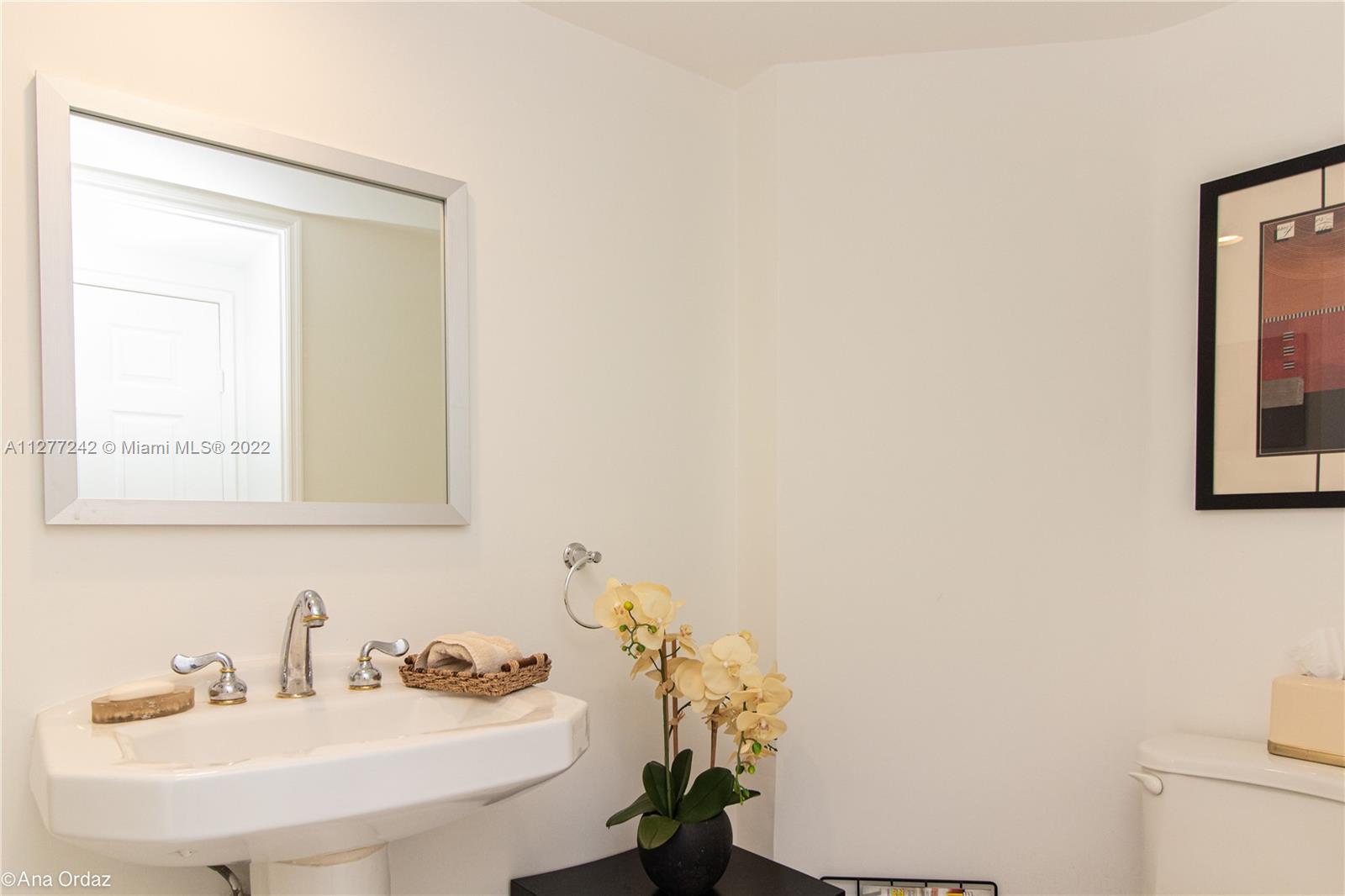 3370 190 St, Aventura, FL, 33180 United States, 2 Bedrooms Bedrooms, ,2 BathroomsBathrooms,Residential,For Sale,190 St,A11277242
