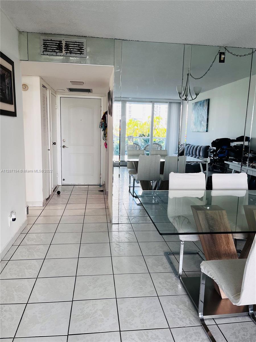 100 Bayview Dr, Sunny Isles Beach, FL, 33160 United States, 1 Bedroom Bedrooms, ,1 BathroomBathrooms,Residential,For Sale,Bayview Dr,A11287194