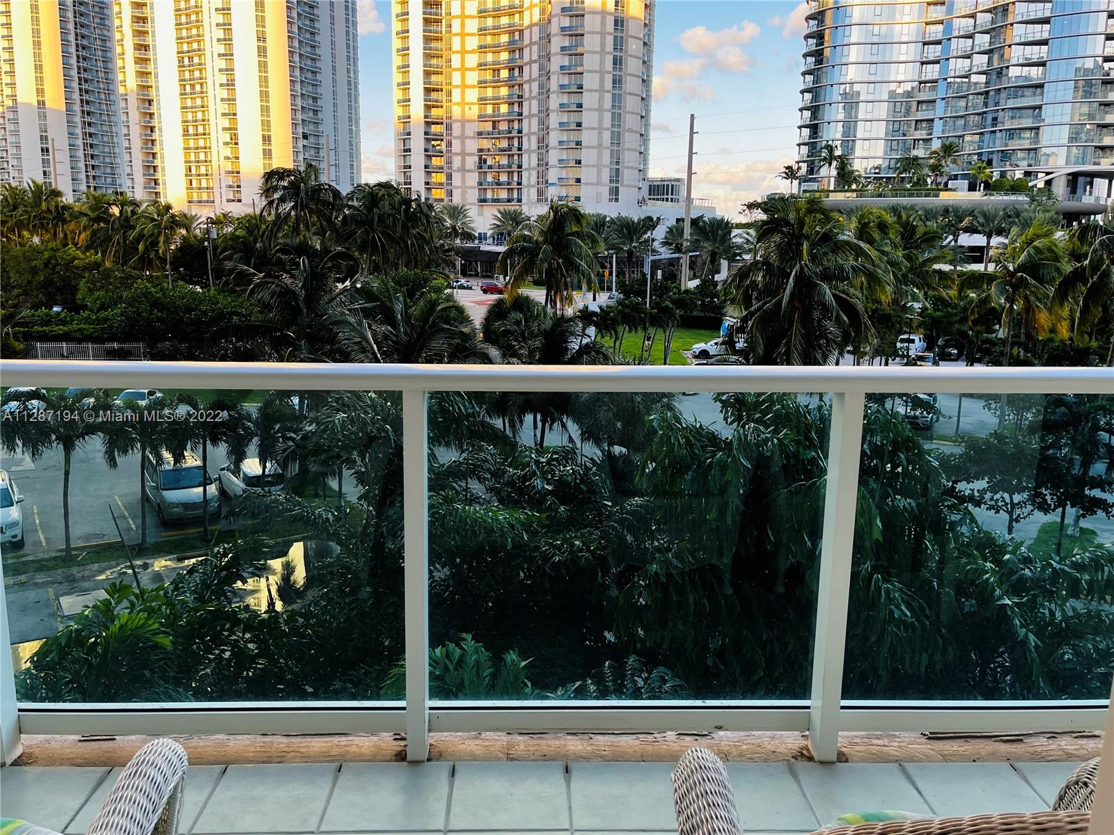100 Bayview Dr 311, Sunny Isles Beach, Florida 33160, 1 Bedroom Bedrooms, ,1 BathroomBathrooms,Residential,For Sale,100 Bayview Dr 311,A11287194