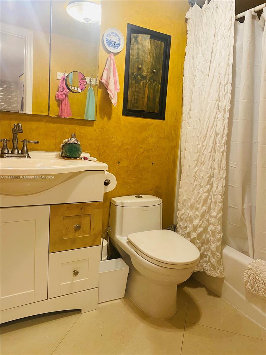 345 Ocean Dr 307, Miami Beach, Florida 33139, 1 Bedroom Bedrooms, ,1 BathroomBathrooms,Residential,For Sale,345 Ocean Dr 307,A11288003