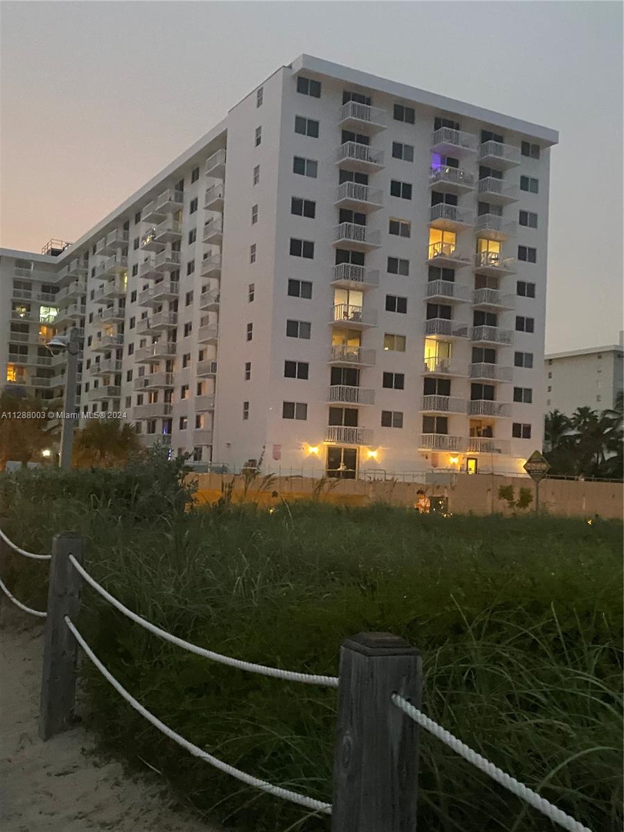 345 Ocean Dr 307, Miami Beach, Florida 33139, 1 Bedroom Bedrooms, ,1 BathroomBathrooms,Residential,For Sale,345 Ocean Dr 307,A11288003