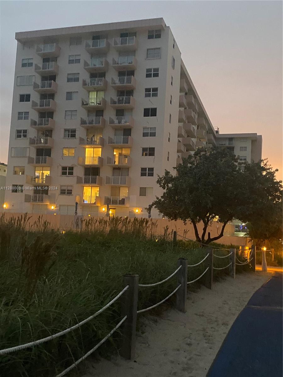 345 Ocean Dr 307, Miami Beach, Florida 33139, 1 Bedroom Bedrooms, ,1 BathroomBathrooms,Residential,For Sale,345 Ocean Dr 307,A11288003
