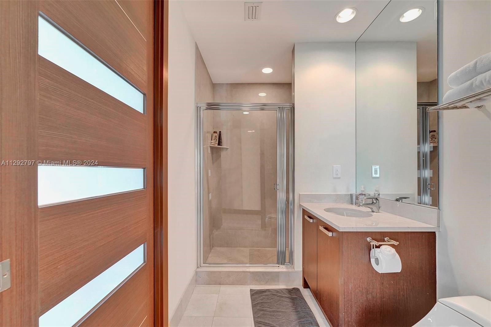18101 Collins Ave, Sunny Isles Beach, FL, 33160 United States, 3 Bedrooms Bedrooms, ,3 BathroomsBathrooms,Residential,For Sale,Collins Ave,A11292797
