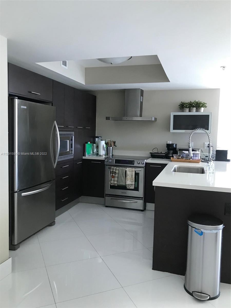 250 Sunny Isles Blvd, Sunny Isles Beach, FL, 33160 United States, 3 Bedrooms Bedrooms, ,2 BathroomsBathrooms,Residential,For Sale,Sunny Isles Blvd,A11291595
