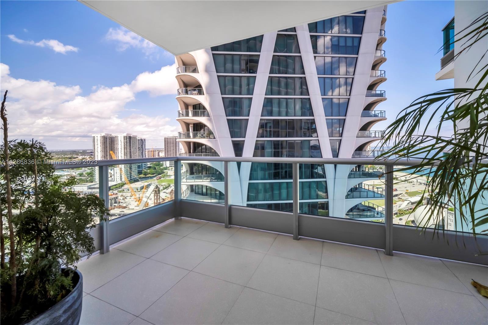 Miami, Florida 33132, 1 Bedroom Bedrooms, ,2 BathroomsBathrooms,Residential,For Sale,A11286836