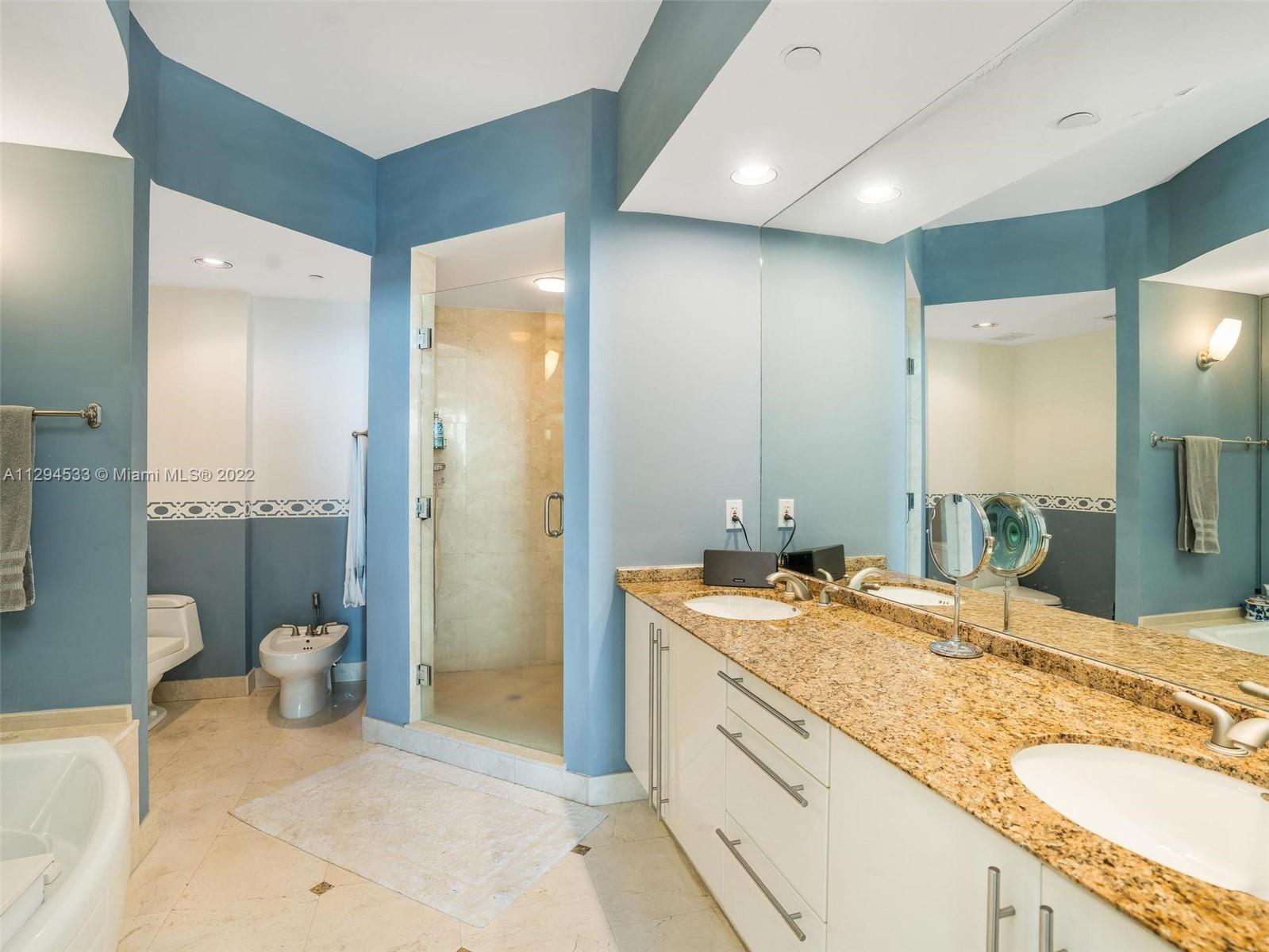 1000 Pointe Dr, Miami Beach, FL, 33139 United States, 3 Bedrooms Bedrooms, ,2 BathroomsBathrooms,Residential,For Sale,Pointe Dr,A11294533