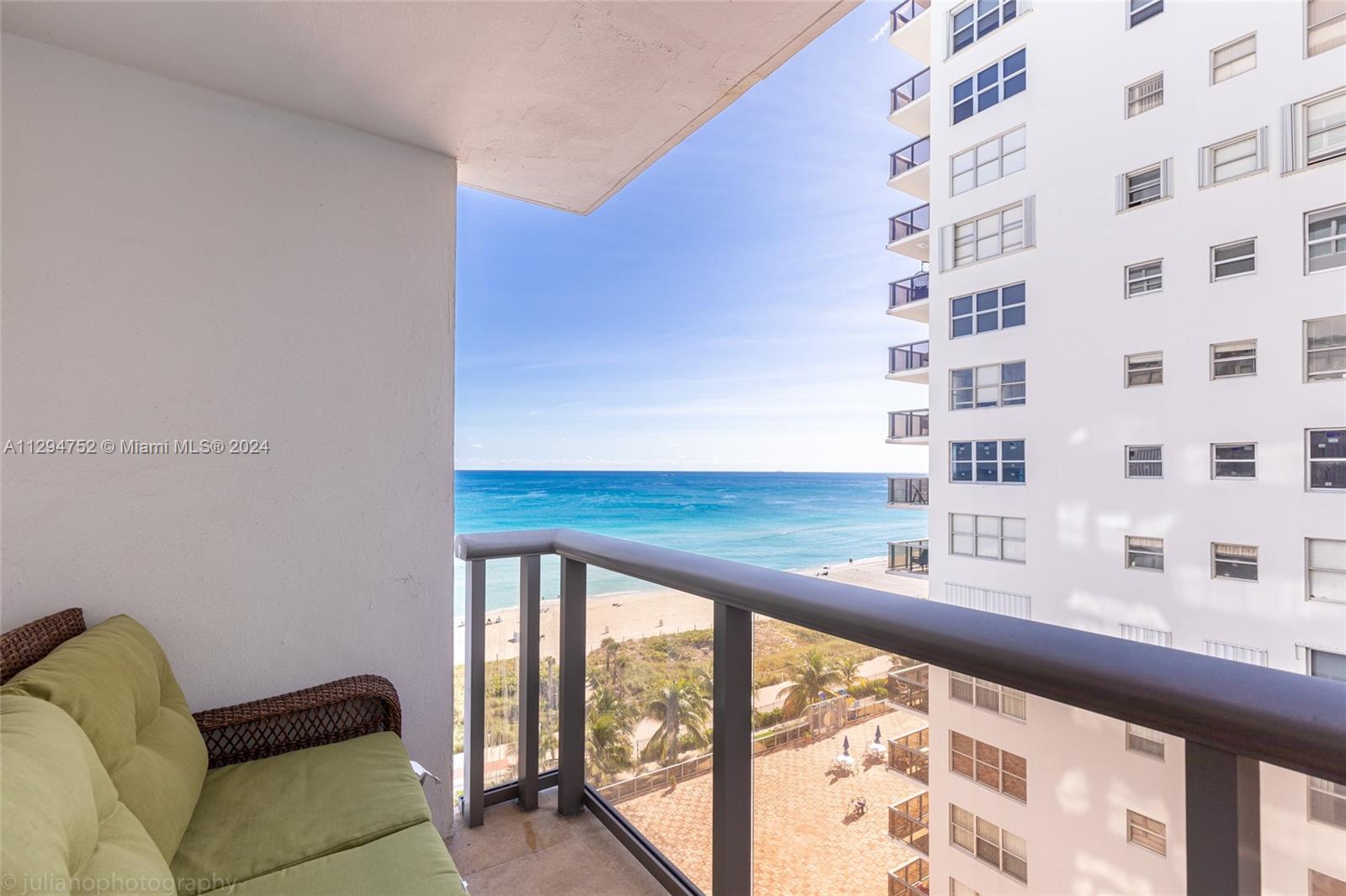 6039 Collins Ave 1004, Miami Beach, Florida 33140, 2 Bedrooms Bedrooms, ,2 BathroomsBathrooms,Residential,For Sale,6039 Collins Ave 1004,A11294752