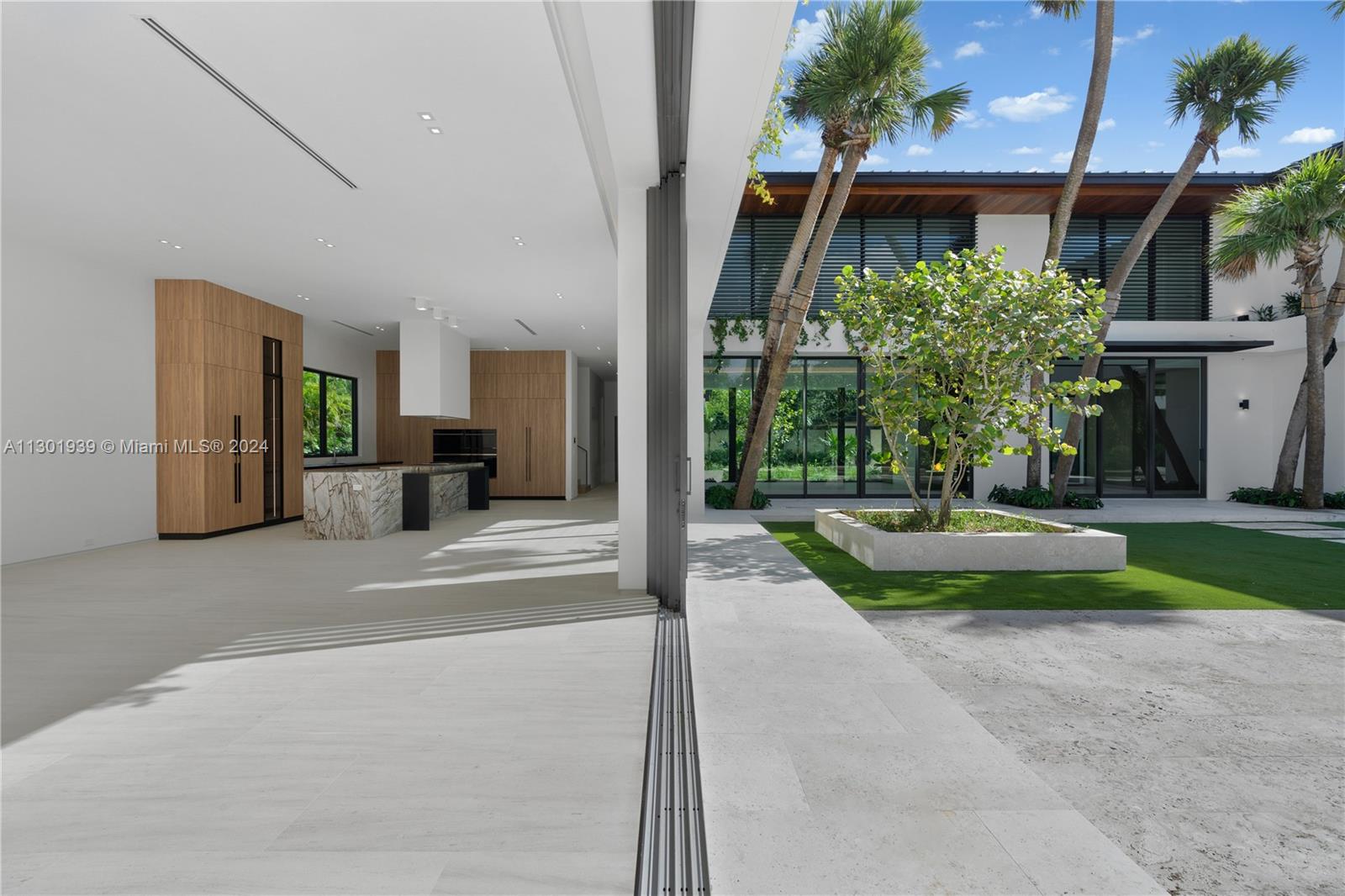 10840 Old Cutler Rd, Coral Gables, Florida 33156, 7 Bedrooms Bedrooms, ,8 BathroomsBathrooms,Residential,For Sale,10840 Old Cutler Rd,A11301939