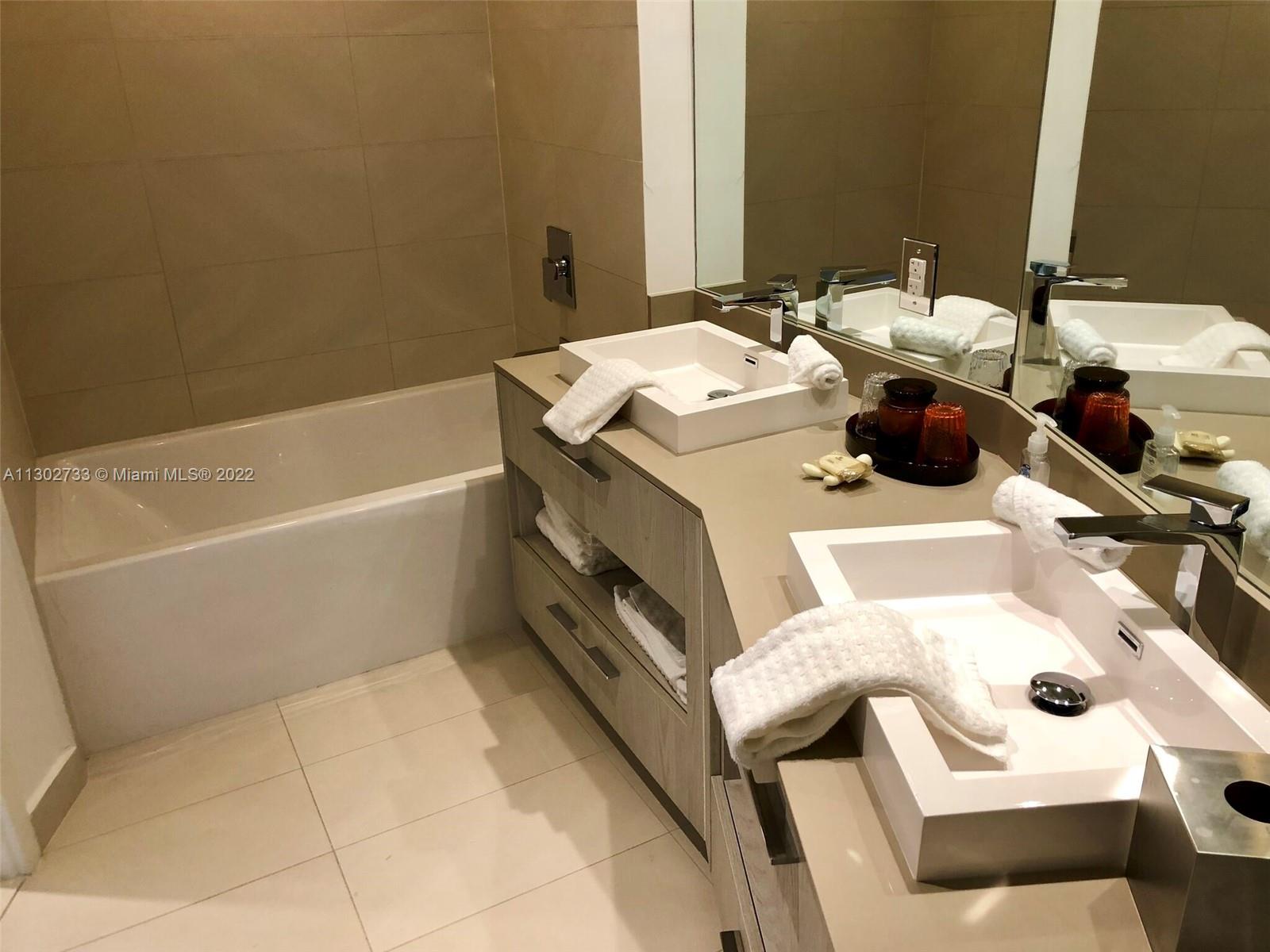 4111 S Ocean Dr 2102, Hollywood, Florida 33019, 2 Bedrooms Bedrooms, ,2 BathroomsBathrooms,Residential,For Sale,4111 S Ocean Dr 2102,A11302733