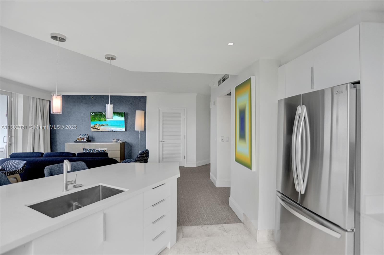 4401 Collins Ave 814, Miami Beach, Florida 33140, 1 Bedroom Bedrooms, ,1 BathroomBathrooms,Residential,For Sale,4401 Collins Ave 814,A11302031