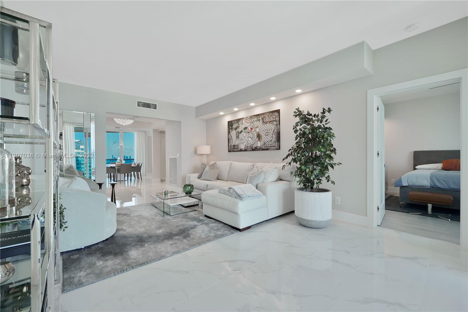 300 Pointe Dr, Miami Beach, FL, 33139 United States, 3 Bedrooms Bedrooms, ,3 BathroomsBathrooms,Residential,For Sale,Pointe Dr,A11307038