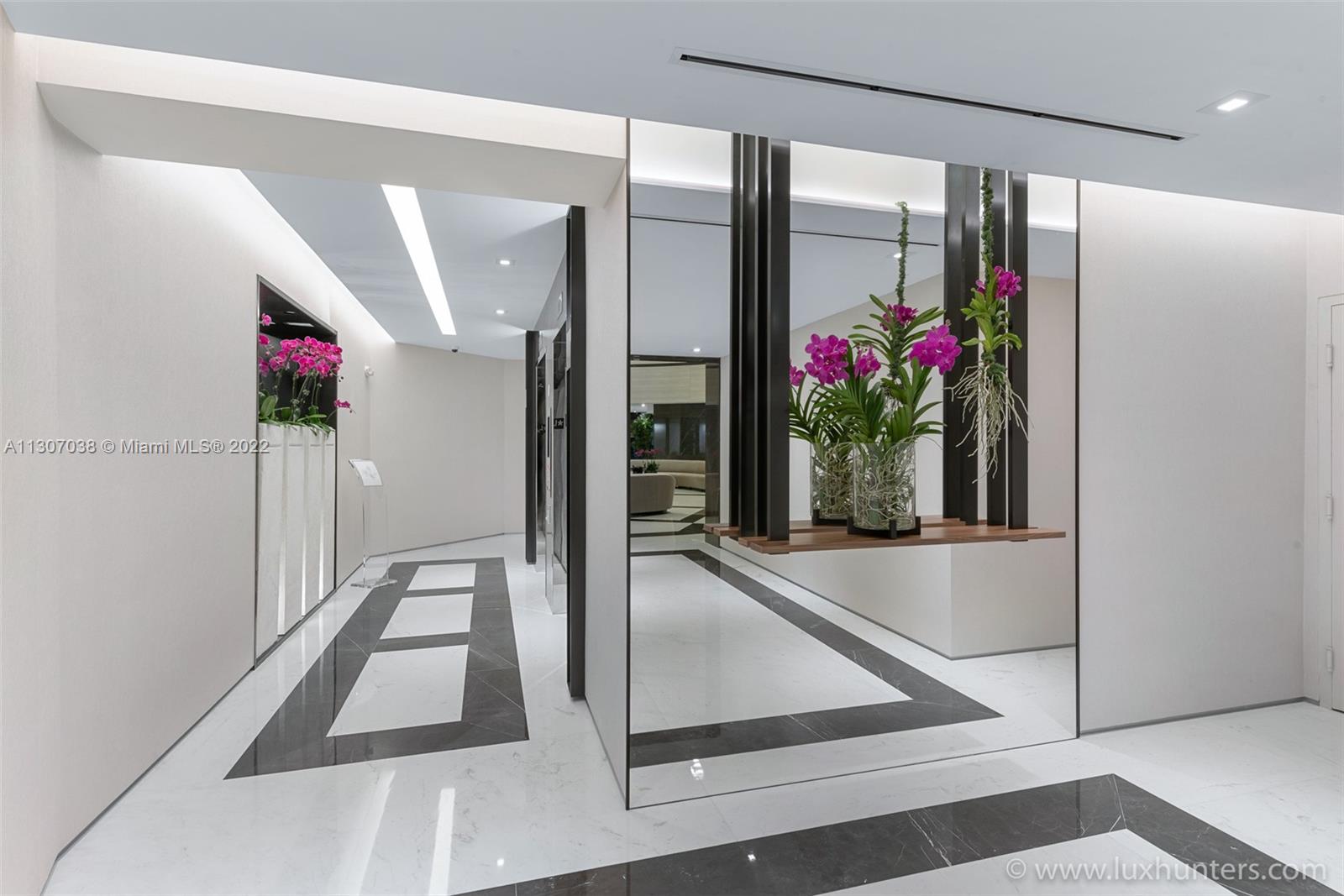 300 Pointe Dr, Miami Beach, FL, 33139 United States, 3 Bedrooms Bedrooms, ,3 BathroomsBathrooms,Residential,For Sale,Pointe Dr,A11307038