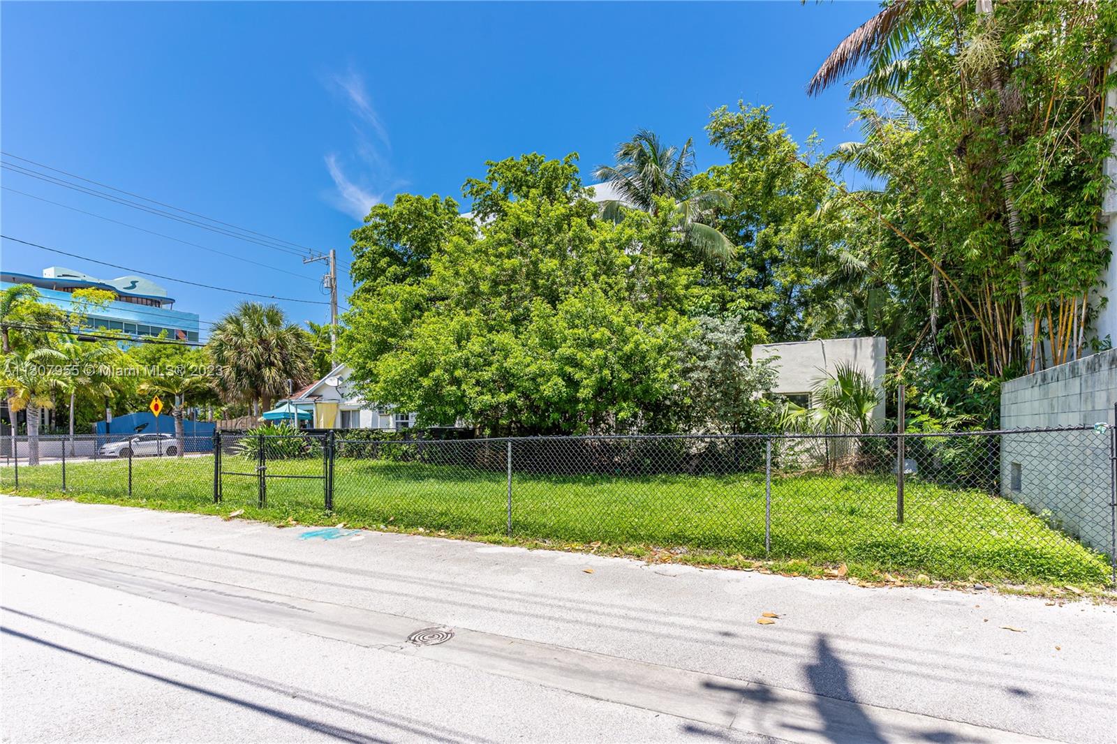 912 4th St, Miami Beach, FL, 33139 United States, 3 Bedrooms Bedrooms, ,3 BathroomsBathrooms,Residential,For Sale,4th St,A11307955