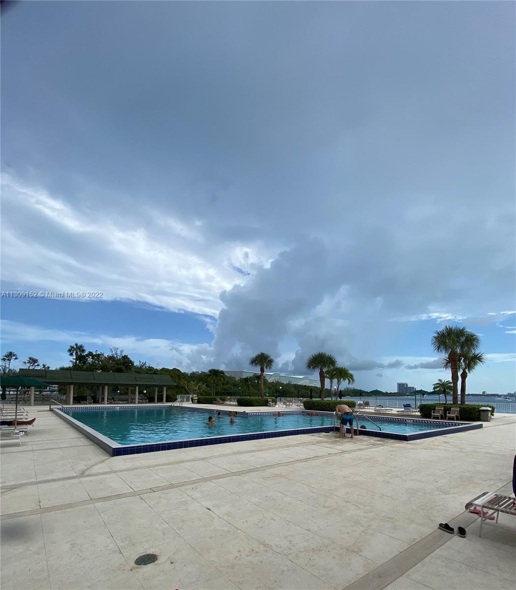 500 Bayview Dr, Sunny Isles Beach, FL, 33160 United States, 2 Bedrooms Bedrooms, ,2 BathroomsBathrooms,Residential,For Sale,Bayview Dr,A11309152