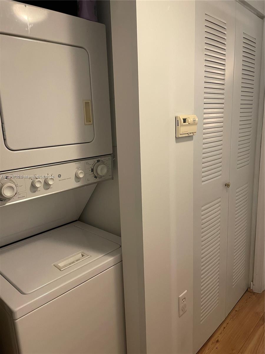 2101 Brickell Ave 502, Miami, Florida 33129, 1 Bedroom Bedrooms, ,1 BathroomBathrooms,Residentiallease,For Rent,2101 Brickell Ave 502,A11309750