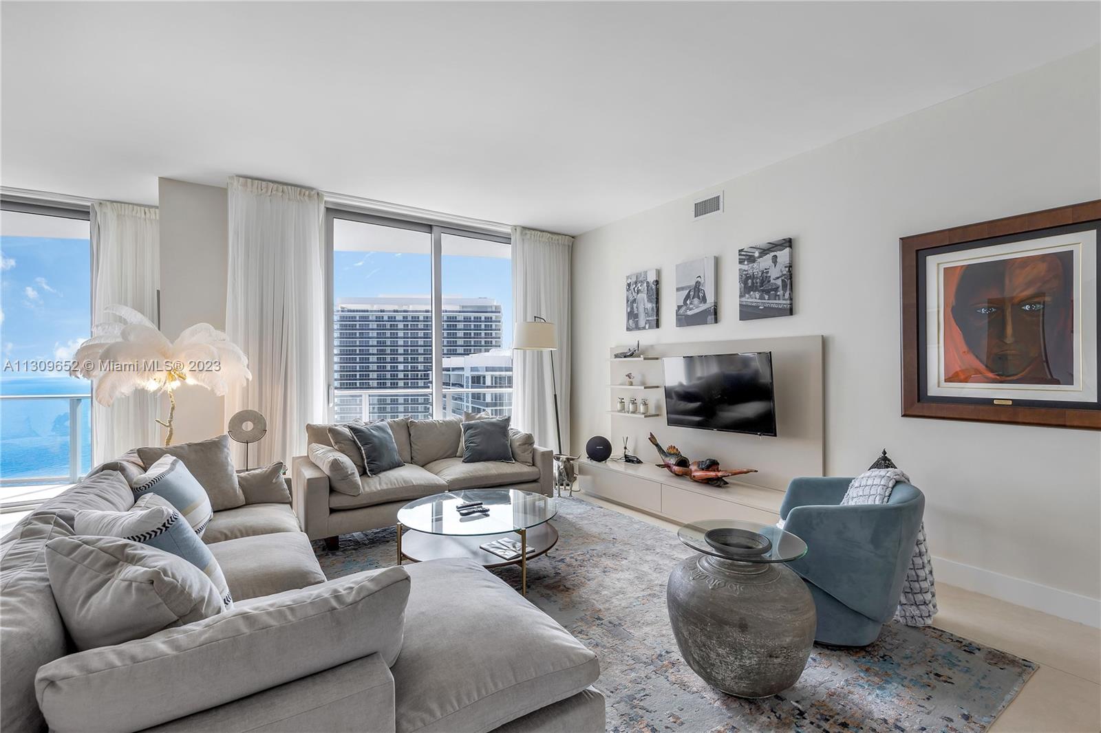4111 S Ocean Dr LPH3/5, Hollywood, Florida 33019, 4 Bedrooms Bedrooms, ,3 BathroomsBathrooms,Residential,For Sale,4111 S Ocean Dr LPH3/5,A11309652