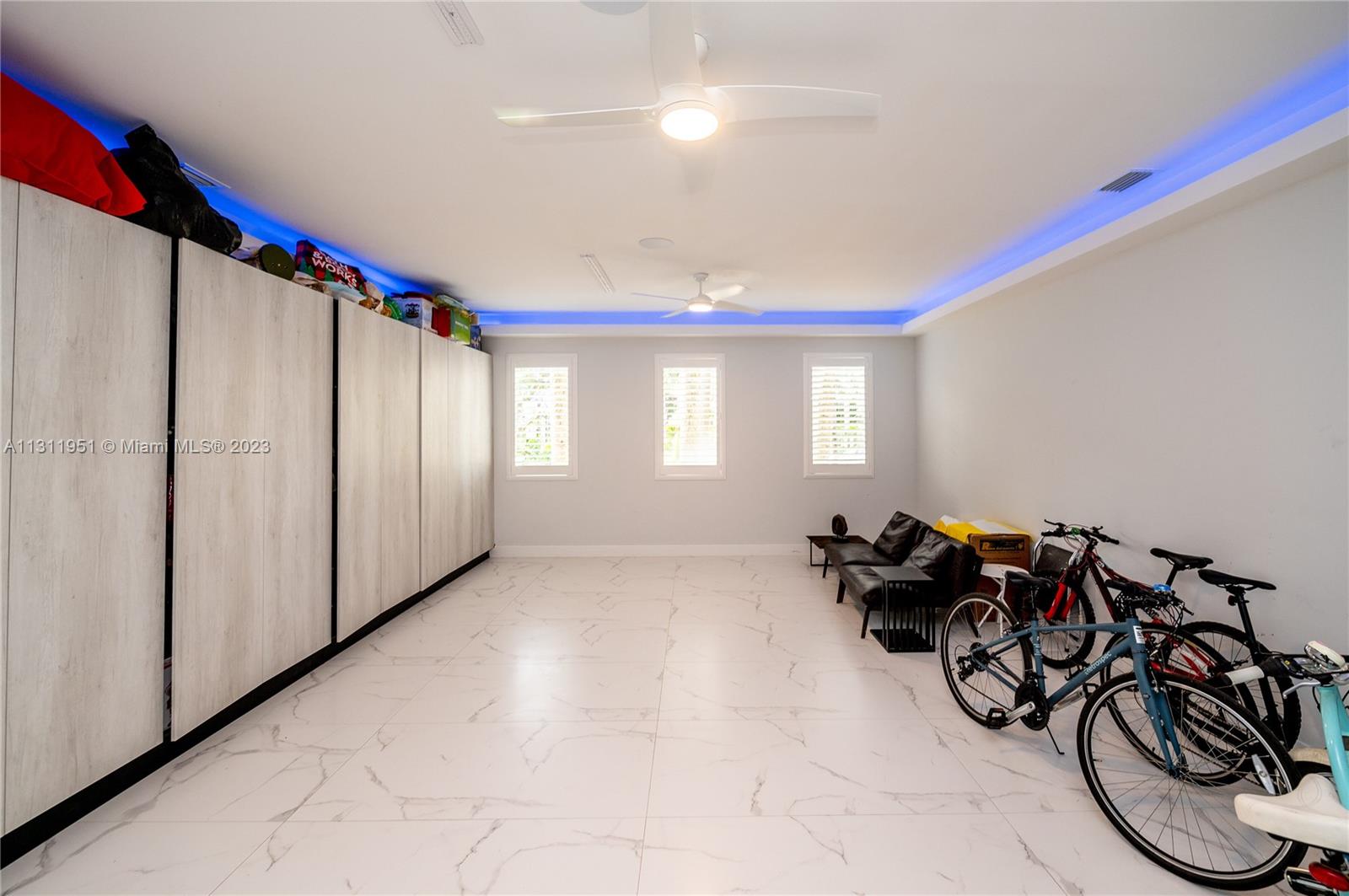 5770 100th St, Pinecrest, FL, 33156 United States, 5 Bedrooms Bedrooms, ,5 BathroomsBathrooms,Residential,For Sale,100th St,A11311951