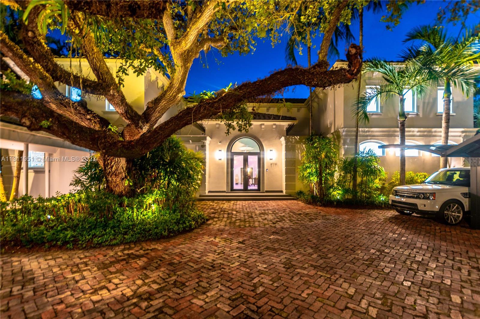 5770 100th St, Pinecrest, FL, 33156 United States, 5 Bedrooms Bedrooms, ,5 BathroomsBathrooms,Residential,For Sale,100th St,A11311951