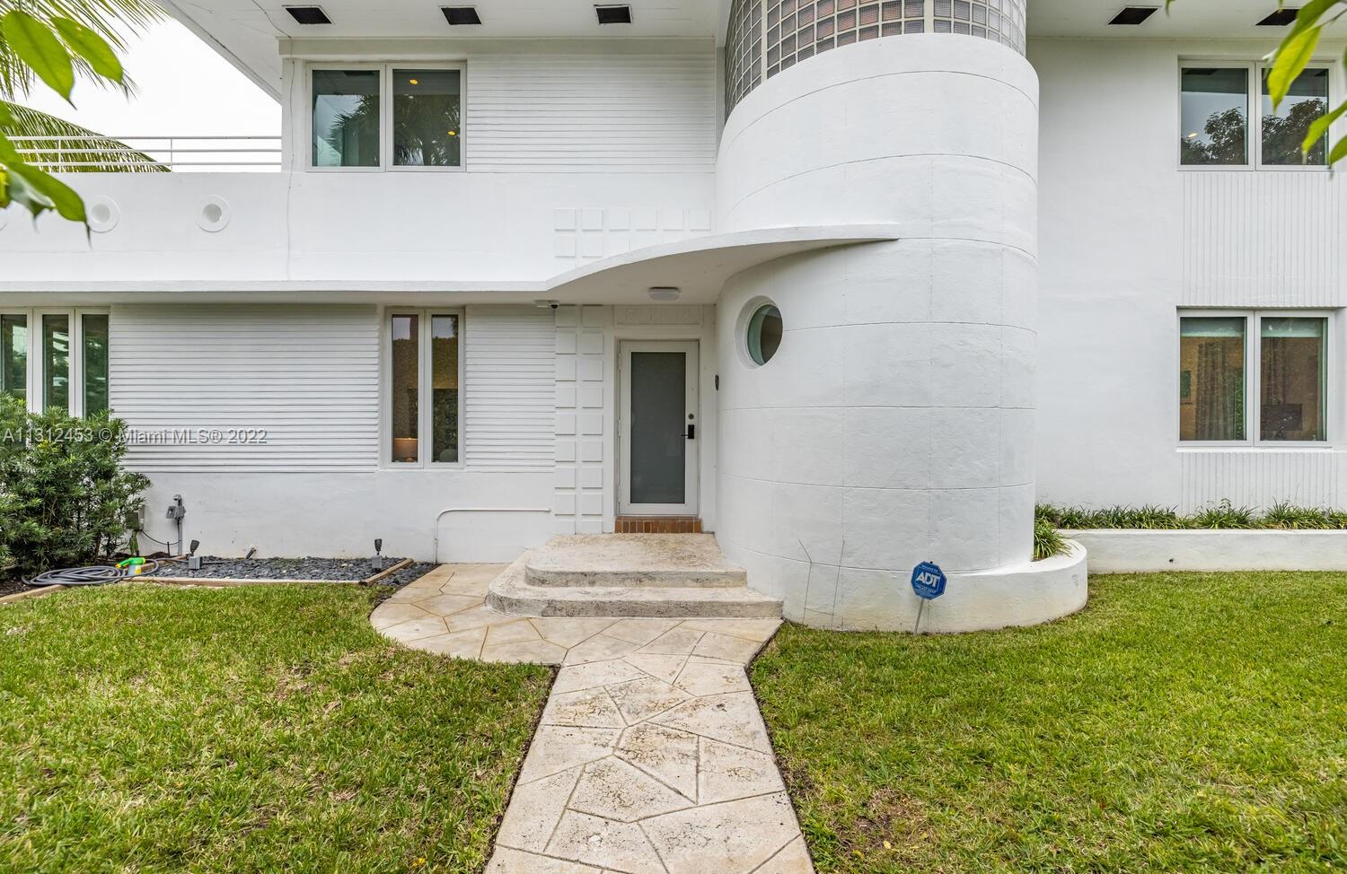 4580 Post Ave, Miami Beach, Florida 33140, 3 Bedrooms Bedrooms, ,2 BathroomsBathrooms,Residentiallease,For Rent,4580 Post Ave,A11312453