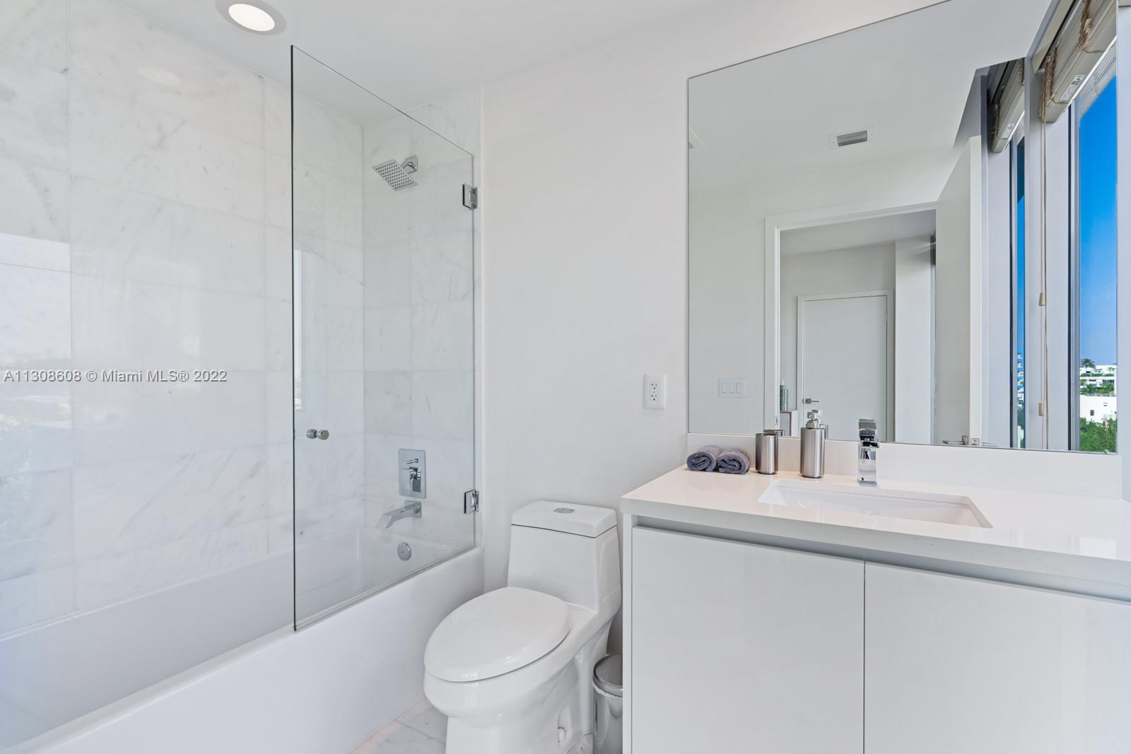 1 Collins Ave, Miami Beach, FL, 33139 United States, 5 Bedrooms Bedrooms, ,5 BathroomsBathrooms,Residential,For Sale,Collins Ave,A11308608