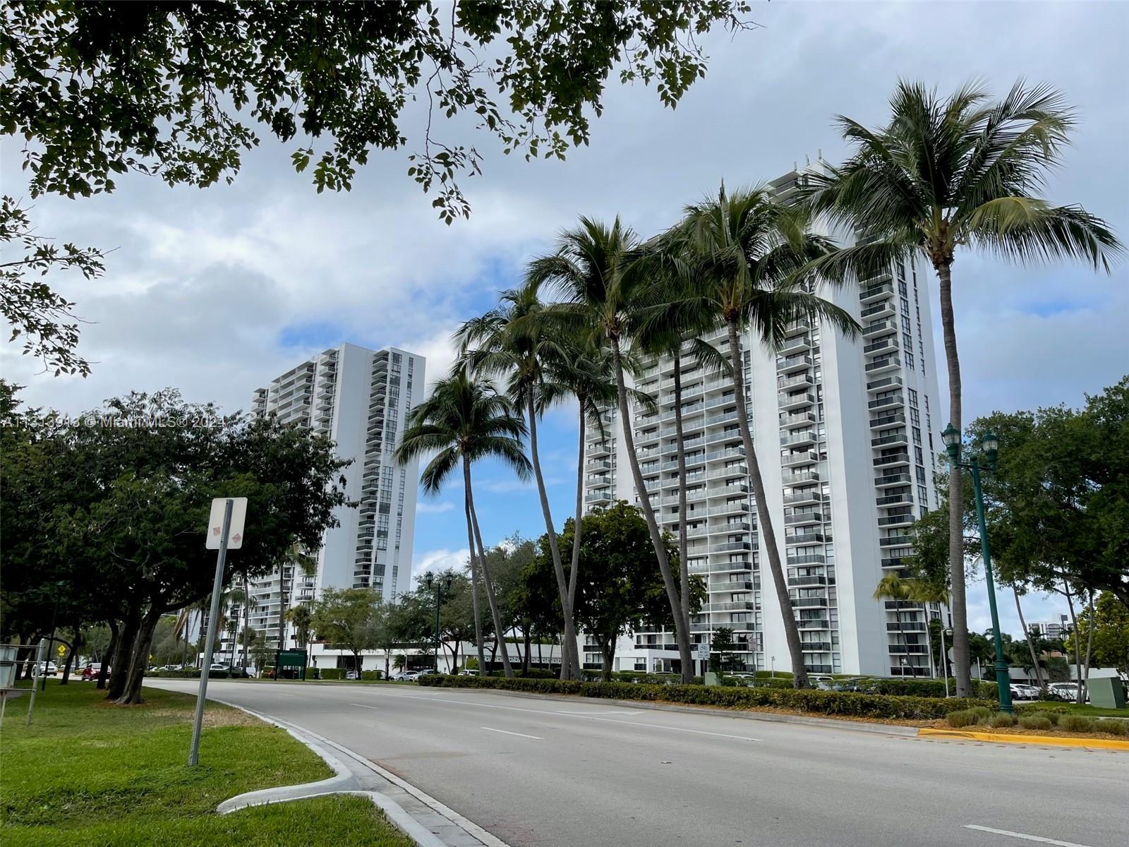 3675 N Country Club Dr 2609, Aventura, Florida 33180, 2 Bedrooms Bedrooms, ,2 BathroomsBathrooms,Residential,For Sale,3675 N Country Club Dr 2609,A11313913