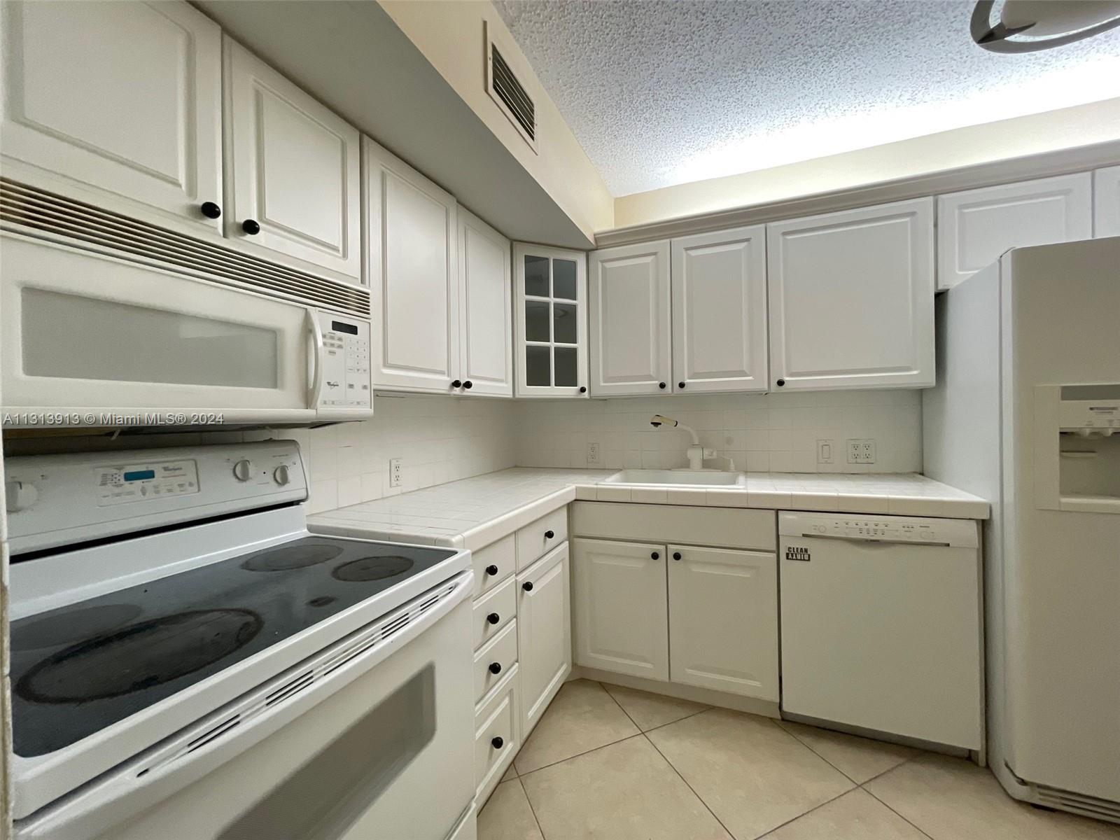 3675 N Country Club Dr 2609, Aventura, Florida 33180, 2 Bedrooms Bedrooms, ,2 BathroomsBathrooms,Residential,For Sale,3675 N Country Club Dr 2609,A11313913