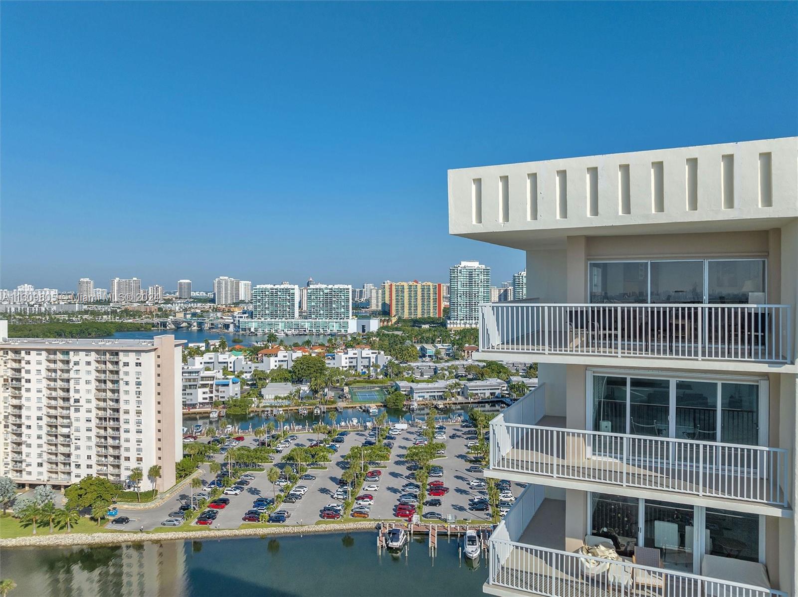 300 Bayview Dr, Sunny Isles Beach, FL, 33160 United States, 3 Bedrooms Bedrooms, ,2 BathroomsBathrooms,Residential,For Sale,Bayview Dr,A11309805