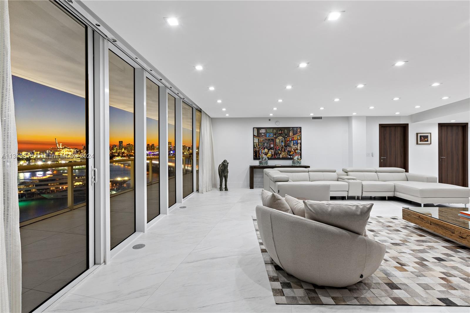 450 Alton Rd, Miami Beach, FL, 33139 United States, 4 Bedrooms Bedrooms, ,4 BathroomsBathrooms,Residential,For Sale,Alton Rd,A11313818