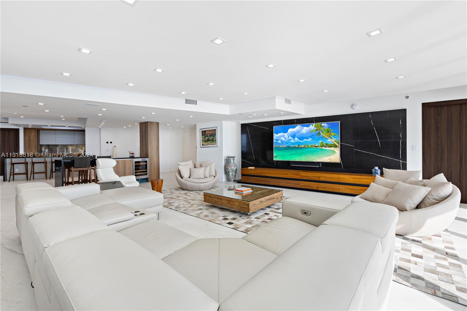 450 Alton Rd, Miami Beach, FL, 33139 United States, 4 Bedrooms Bedrooms, ,4 BathroomsBathrooms,Residential,For Sale,Alton Rd,A11313818