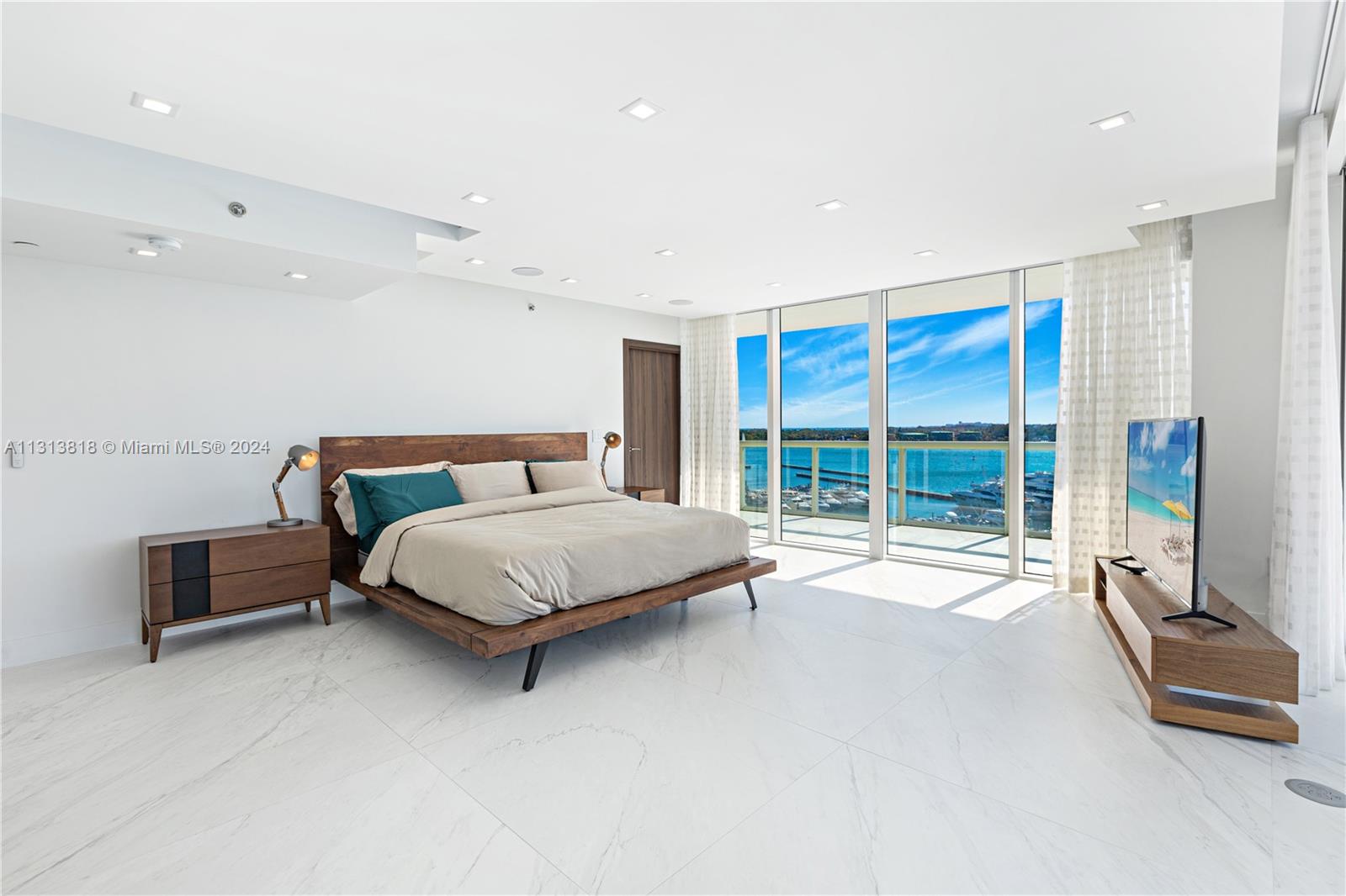 450 Alton Rd, Miami Beach, FL, 33139 United States, 4 Bedrooms Bedrooms, ,4 BathroomsBathrooms,Residential,For Sale,Alton Rd,A11313818