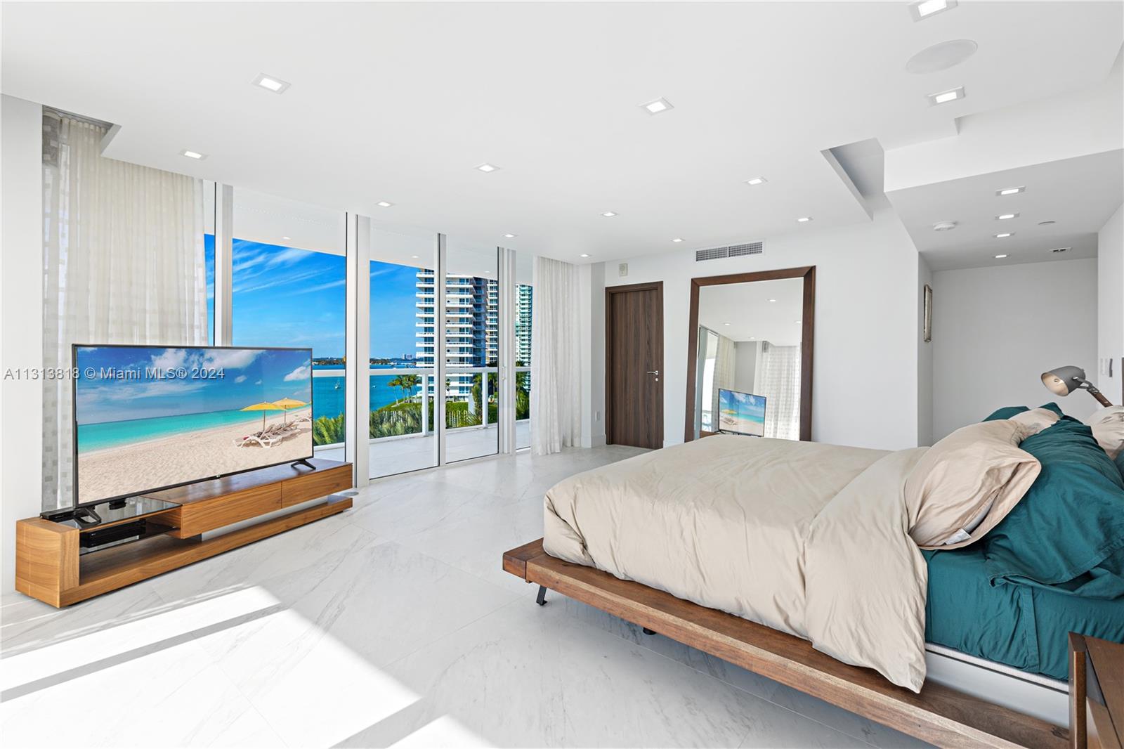 450 Alton Rd, Miami Beach, FL, 33139 United States, 4 Bedrooms Bedrooms, ,4 BathroomsBathrooms,Residential,For Sale,Alton Rd,A11313818