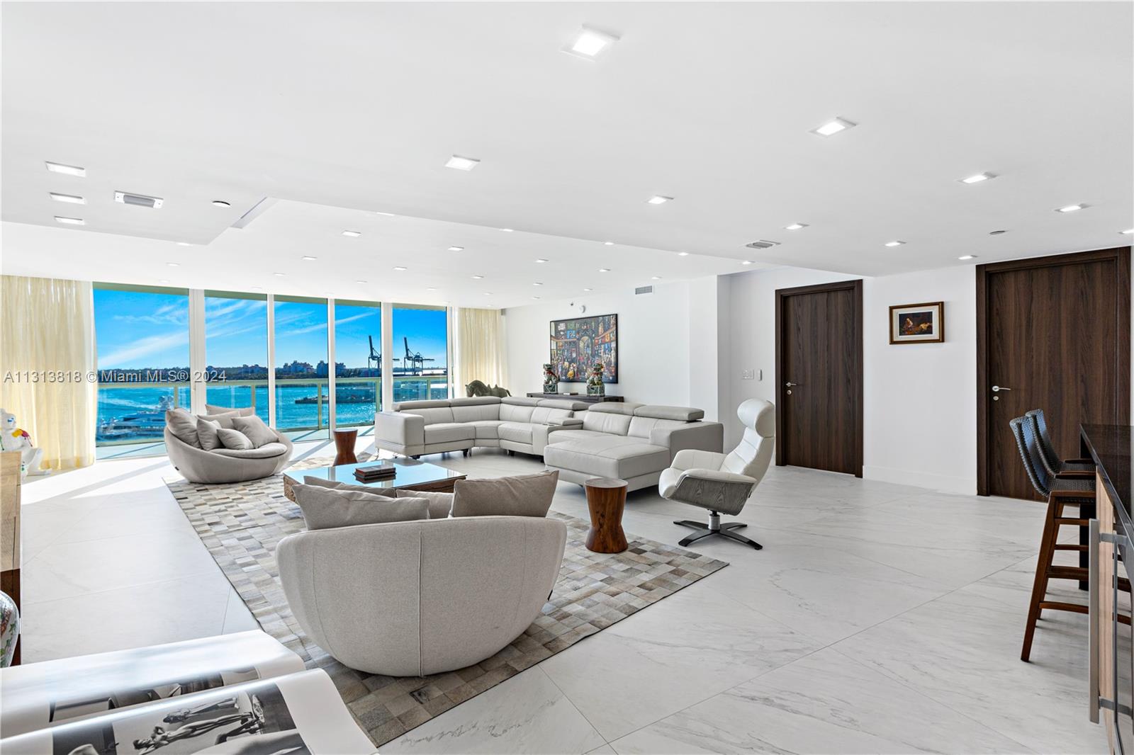 450 Alton Rd, Miami Beach, FL, 33139 United States, 4 Bedrooms Bedrooms, ,4 BathroomsBathrooms,Residential,For Sale,Alton Rd,A11313818