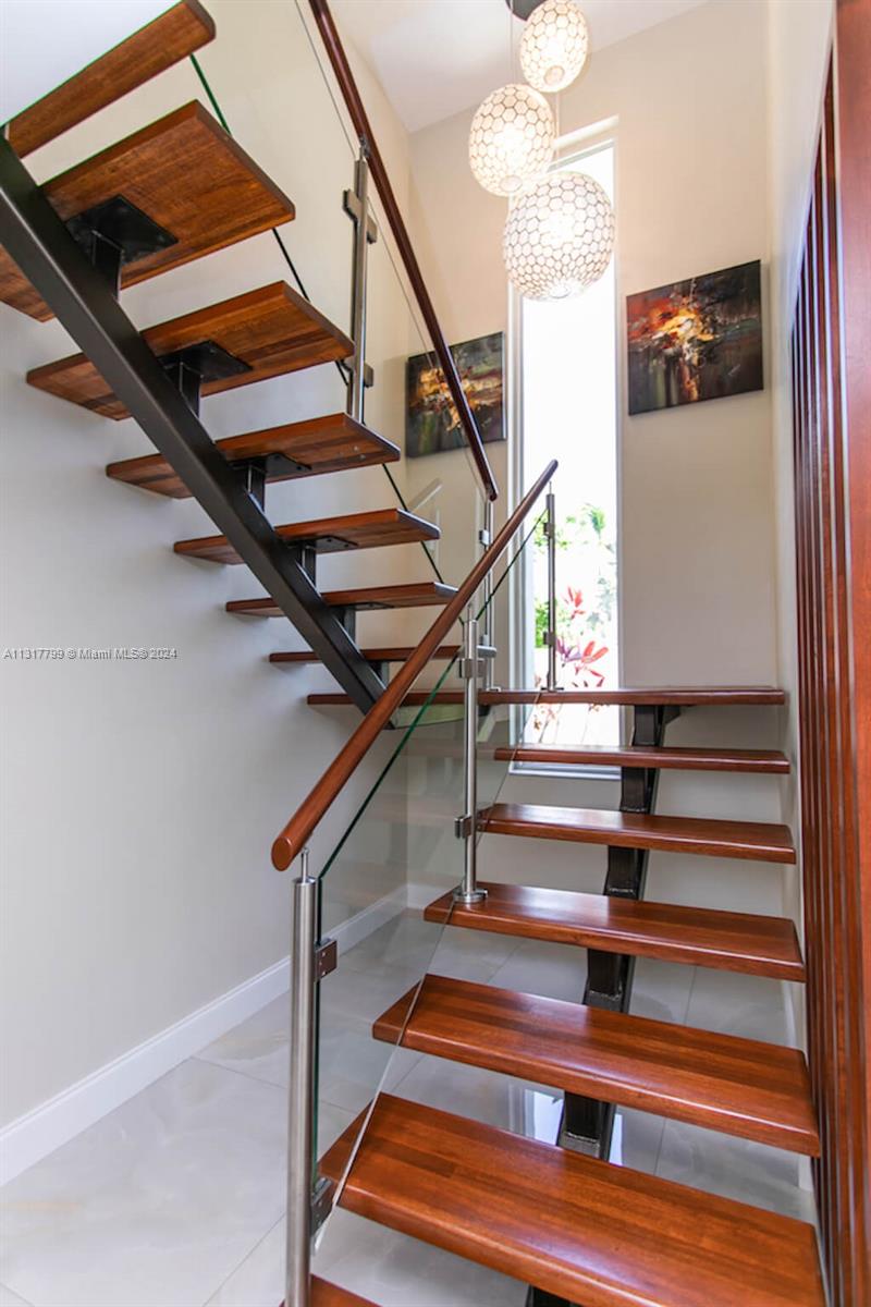 1022 Adams St, Hollywood, Florida 33019, 5 Bedrooms Bedrooms, ,3 BathroomsBathrooms,Residentiallease,For Rent,1022 Adams St,A11317799