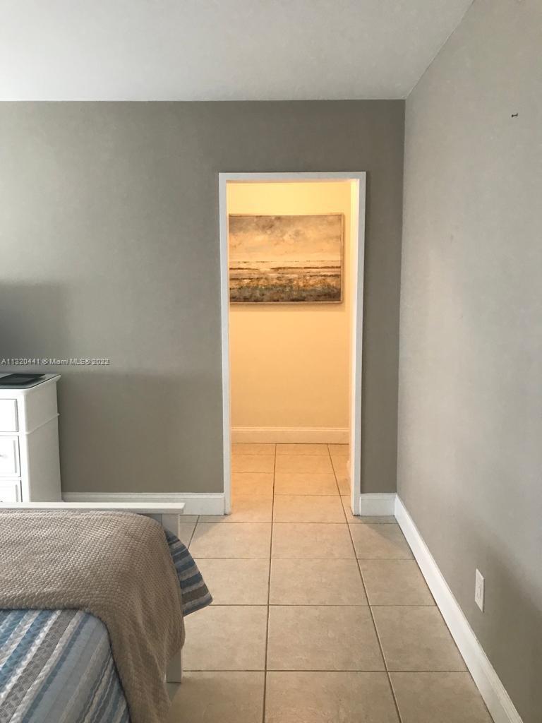 5151 Collins Ave 727, Miami Beach, Florida 33140, 1 Bedroom Bedrooms, ,1 BathroomBathrooms,Residential,For Sale,5151 Collins Ave 727,A11320441
