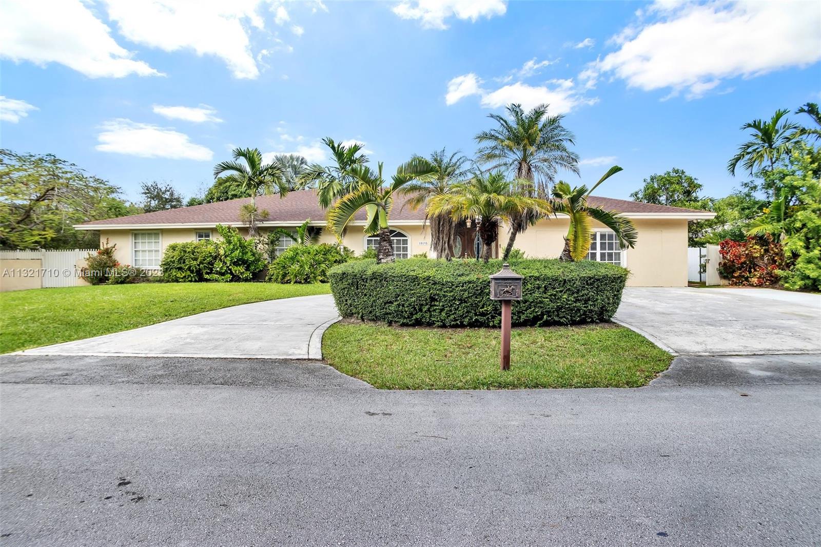 Photo of 10195 NW 26th St, Doral, FL 33172