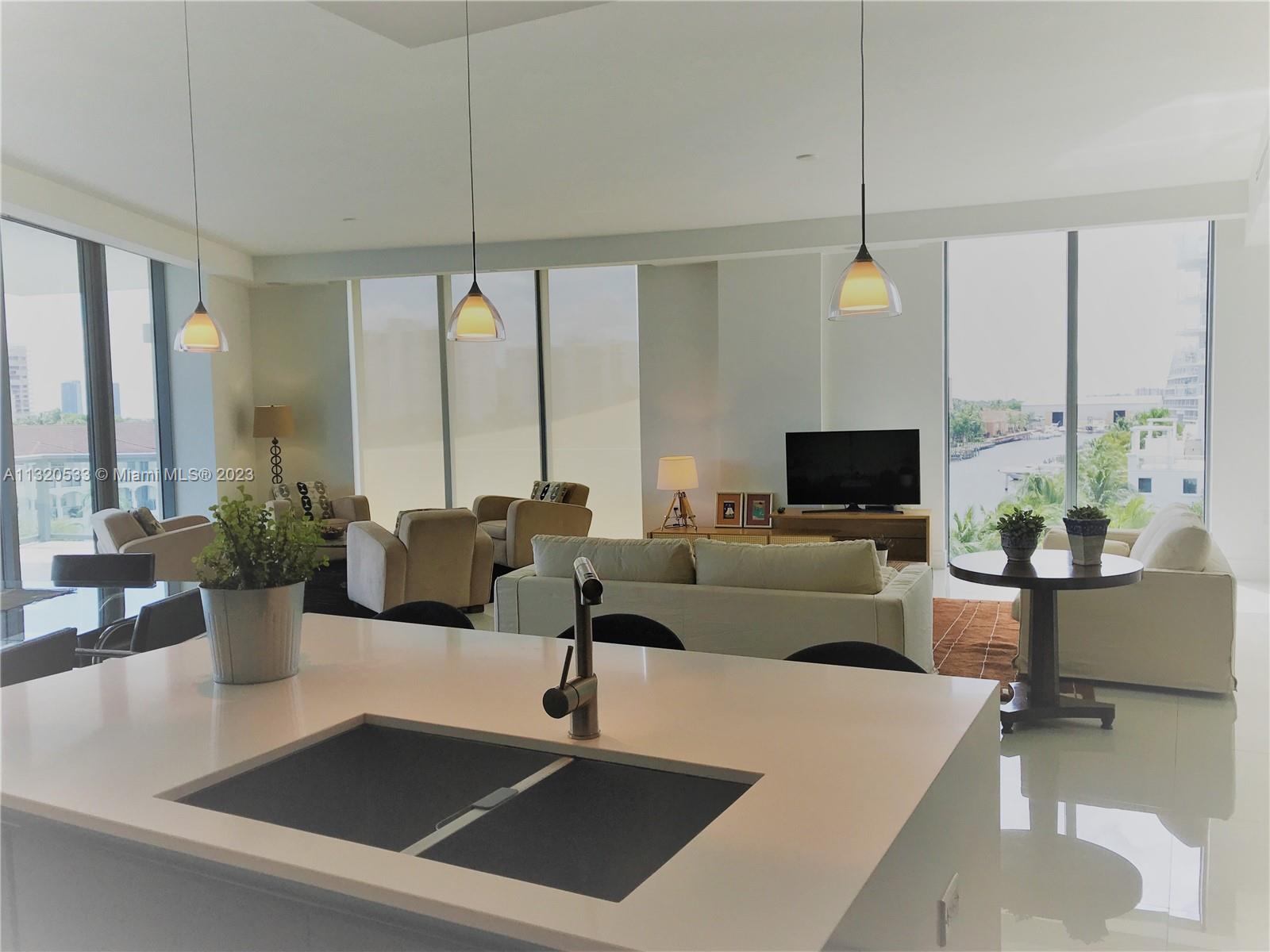 3250 188 St, Aventura, FL, 33180 United States, 2 Bedrooms Bedrooms, ,2 BathroomsBathrooms,Residential,For Sale,188 St,A11320533