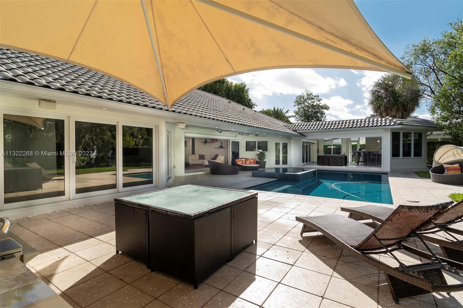 5354 NW 94th Doral Pl, Doral, Florida 33178, 3 Bedrooms Bedrooms, ,4 BathroomsBathrooms,Residential,For Sale,5354 NW 94th Doral Pl,A11322268