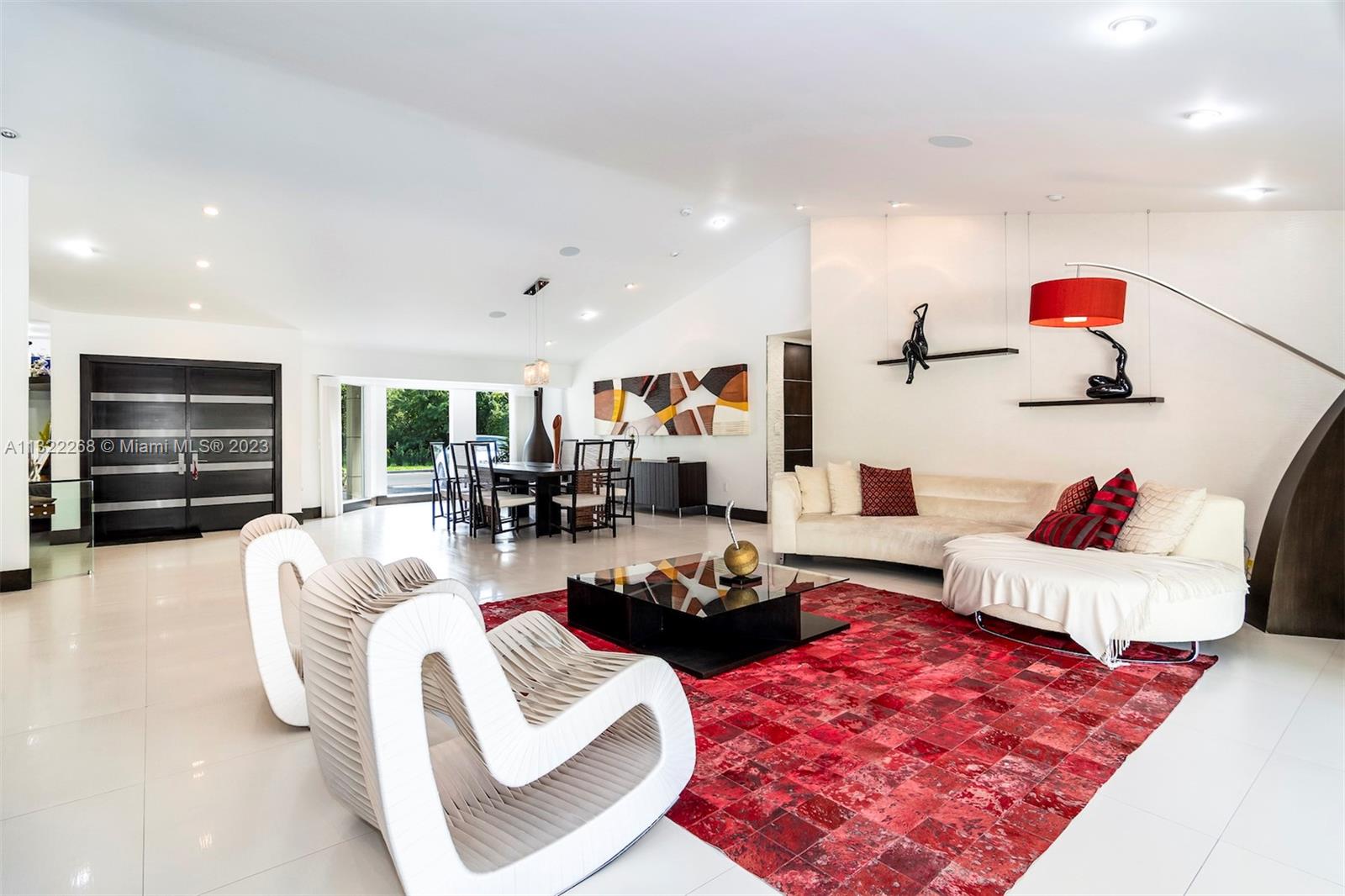 5354 NW 94th Doral Pl, Doral, Florida 33178, 3 Bedrooms Bedrooms, ,4 BathroomsBathrooms,Residential,For Sale,5354 NW 94th Doral Pl,A11322268