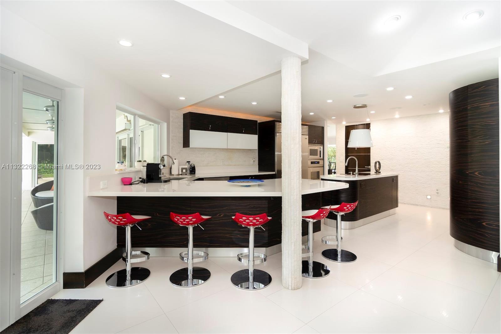 5354 NW 94th Doral Pl, Doral, Florida 33178, 3 Bedrooms Bedrooms, ,4 BathroomsBathrooms,Residential,For Sale,5354 NW 94th Doral Pl,A11322268