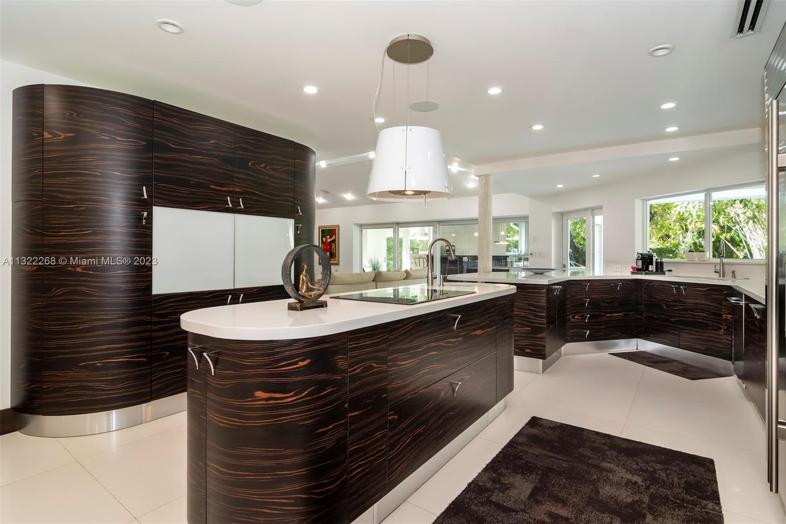 5354 NW 94th Doral Pl, Doral, Florida 33178, 3 Bedrooms Bedrooms, ,4 BathroomsBathrooms,Residential,For Sale,5354 NW 94th Doral Pl,A11322268