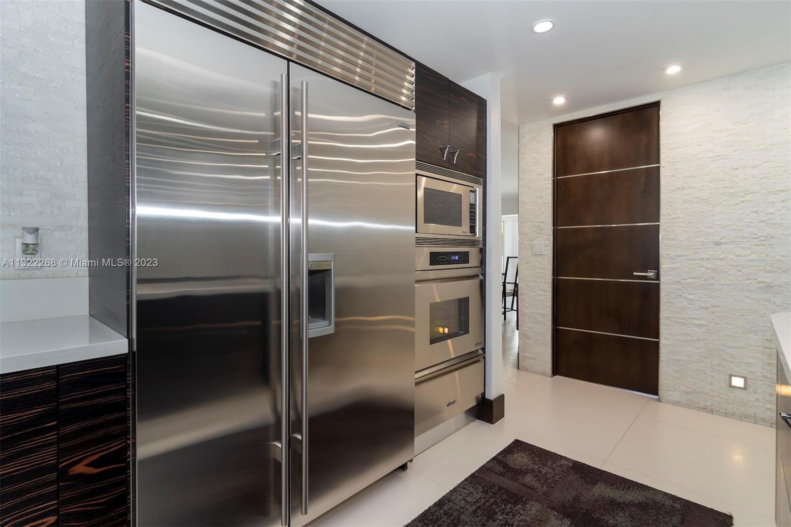 5354 NW 94th Doral Pl, Doral, Florida 33178, 3 Bedrooms Bedrooms, ,4 BathroomsBathrooms,Residential,For Sale,5354 NW 94th Doral Pl,A11322268