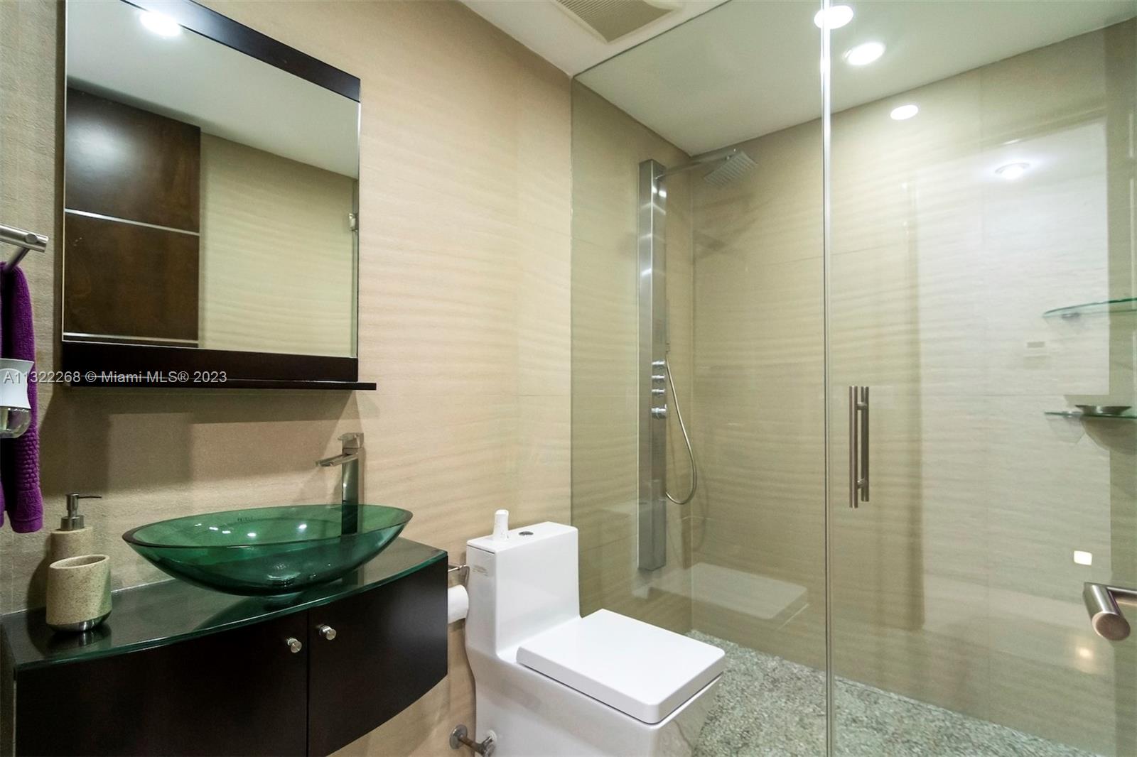 5354 NW 94th Doral Pl, Doral, Florida 33178, 3 Bedrooms Bedrooms, ,4 BathroomsBathrooms,Residential,For Sale,5354 NW 94th Doral Pl,A11322268