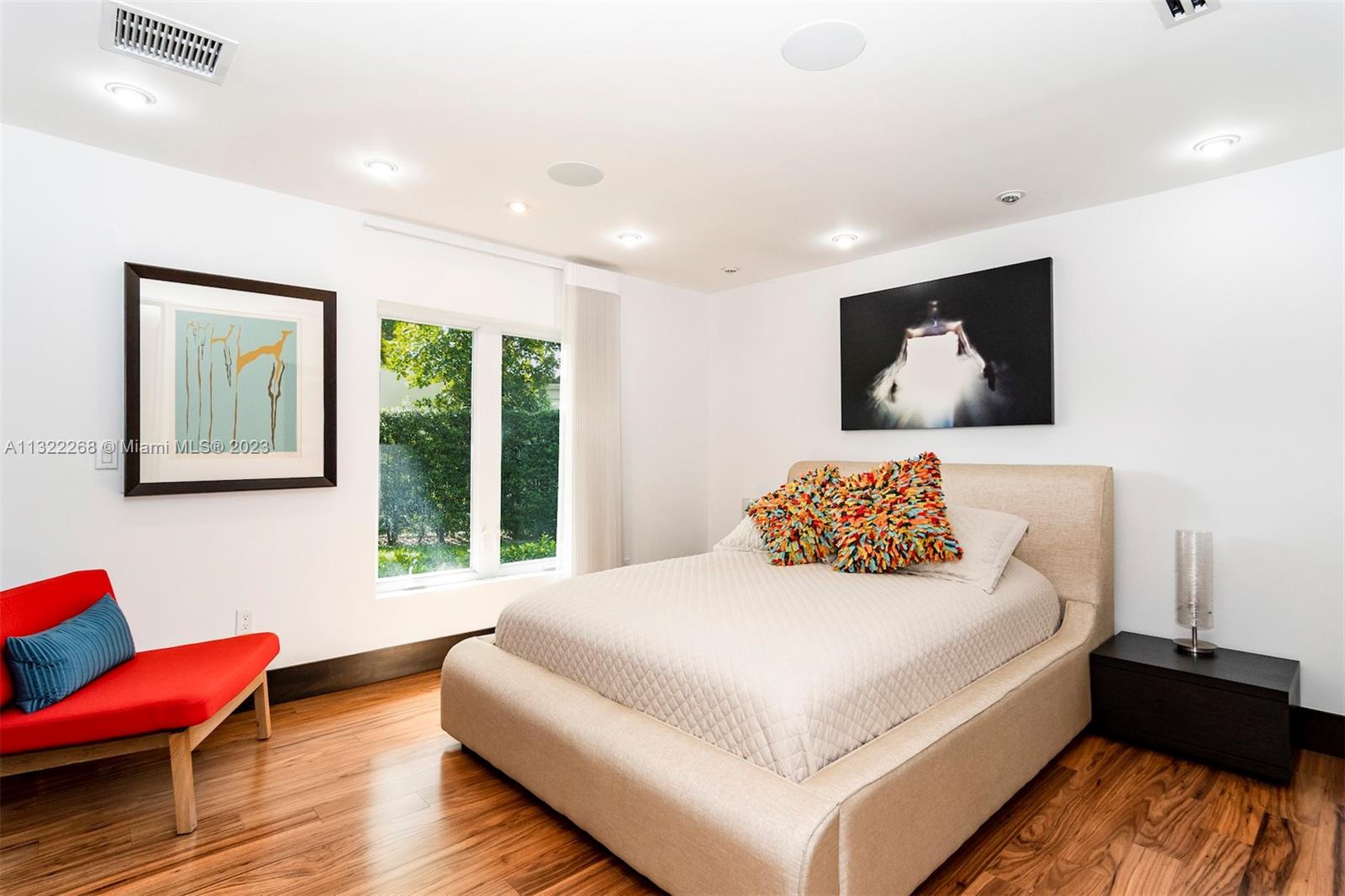 5354 NW 94th Doral Pl, Doral, Florida 33178, 3 Bedrooms Bedrooms, ,4 BathroomsBathrooms,Residential,For Sale,5354 NW 94th Doral Pl,A11322268