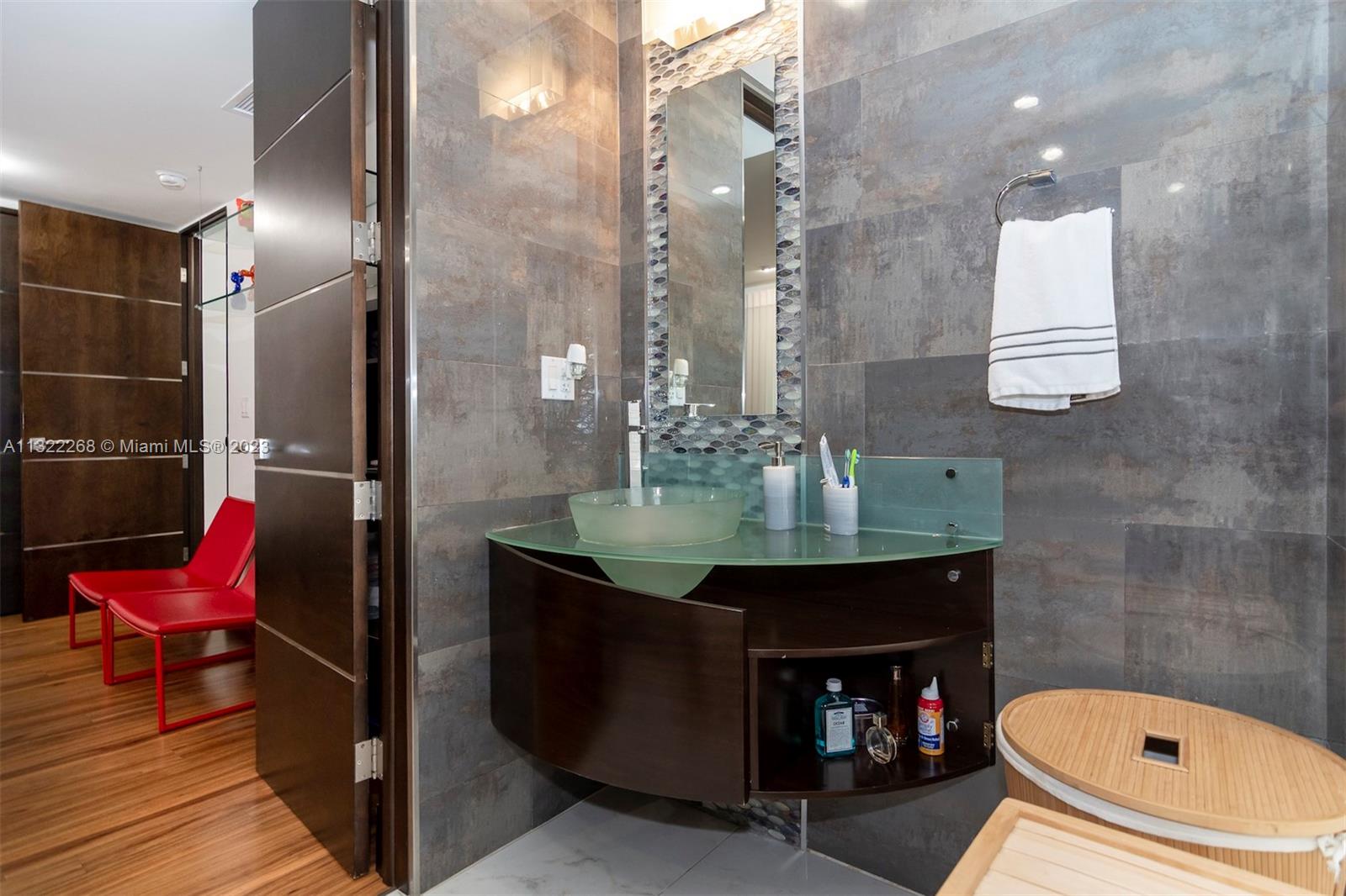 5354 NW 94th Doral Pl, Doral, Florida 33178, 3 Bedrooms Bedrooms, ,4 BathroomsBathrooms,Residential,For Sale,5354 NW 94th Doral Pl,A11322268