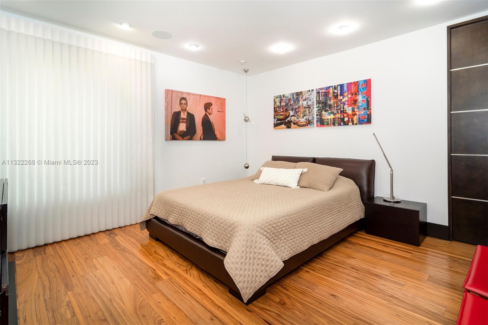 5354 NW 94th Doral Pl, Doral, Florida 33178, 3 Bedrooms Bedrooms, ,4 BathroomsBathrooms,Residential,For Sale,5354 NW 94th Doral Pl,A11322268