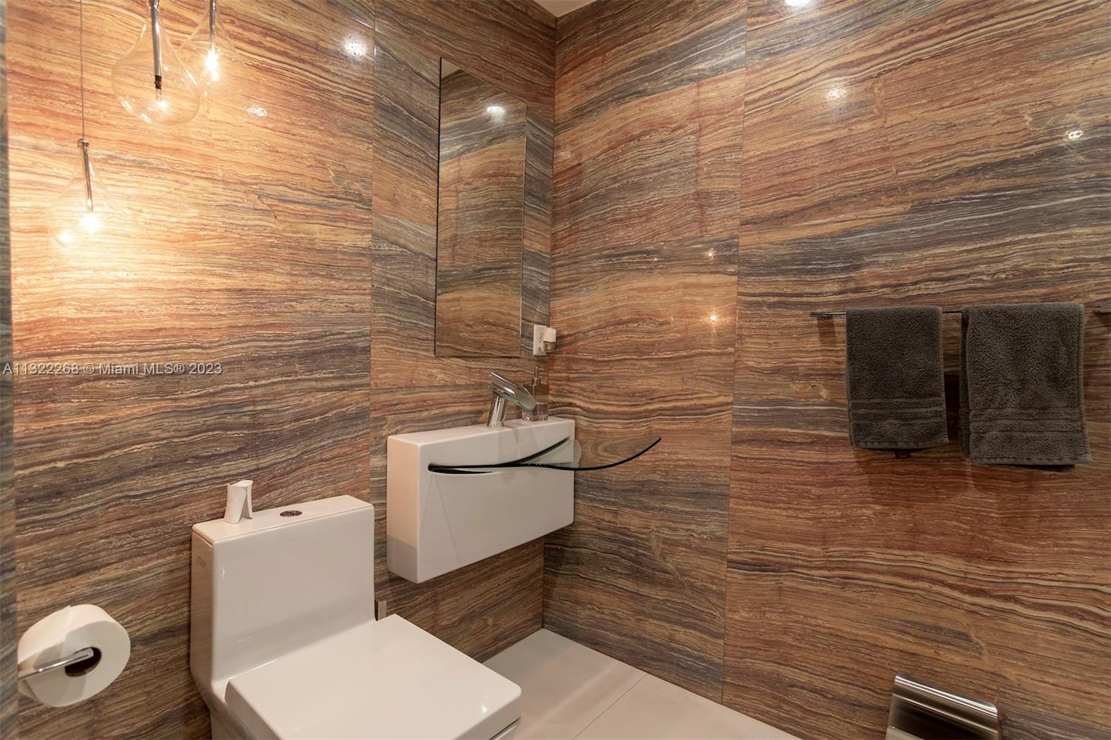 5354 NW 94th Doral Pl, Doral, Florida 33178, 3 Bedrooms Bedrooms, ,4 BathroomsBathrooms,Residential,For Sale,5354 NW 94th Doral Pl,A11322268